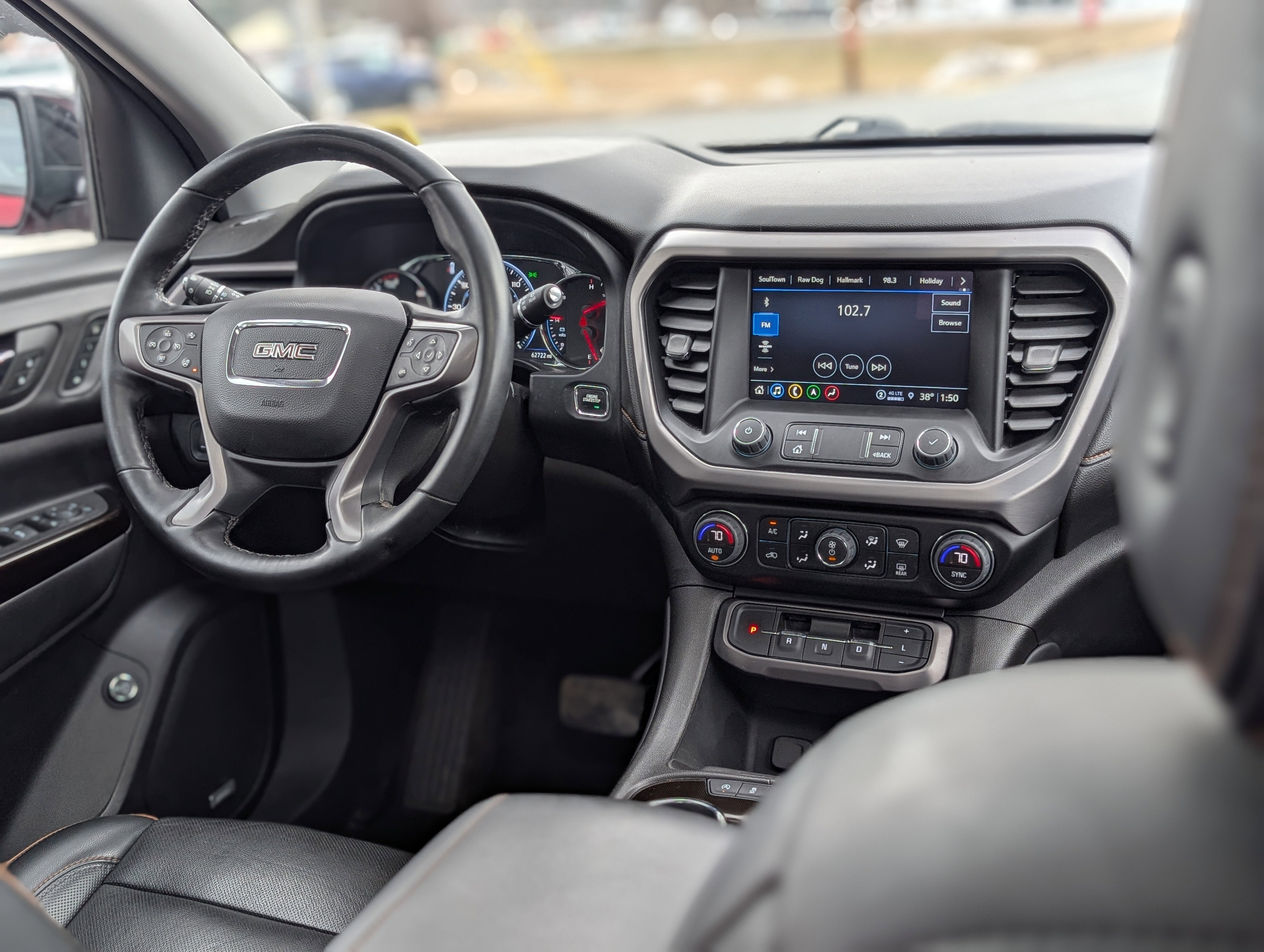 2023 GMC Acadia AT4