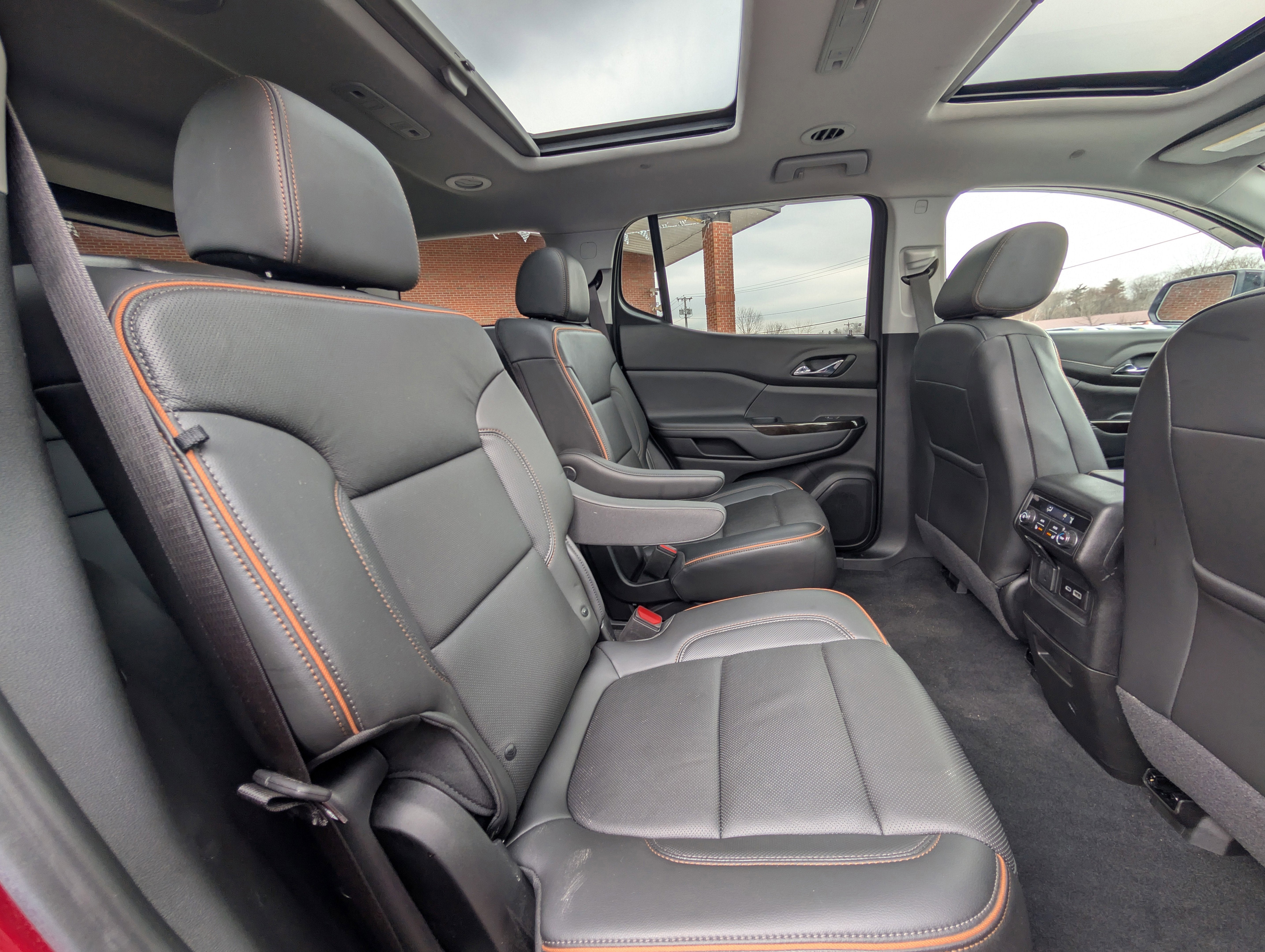 2023 GMC Acadia AT4