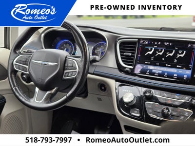 2021 Chrysler Pacifica Touring
