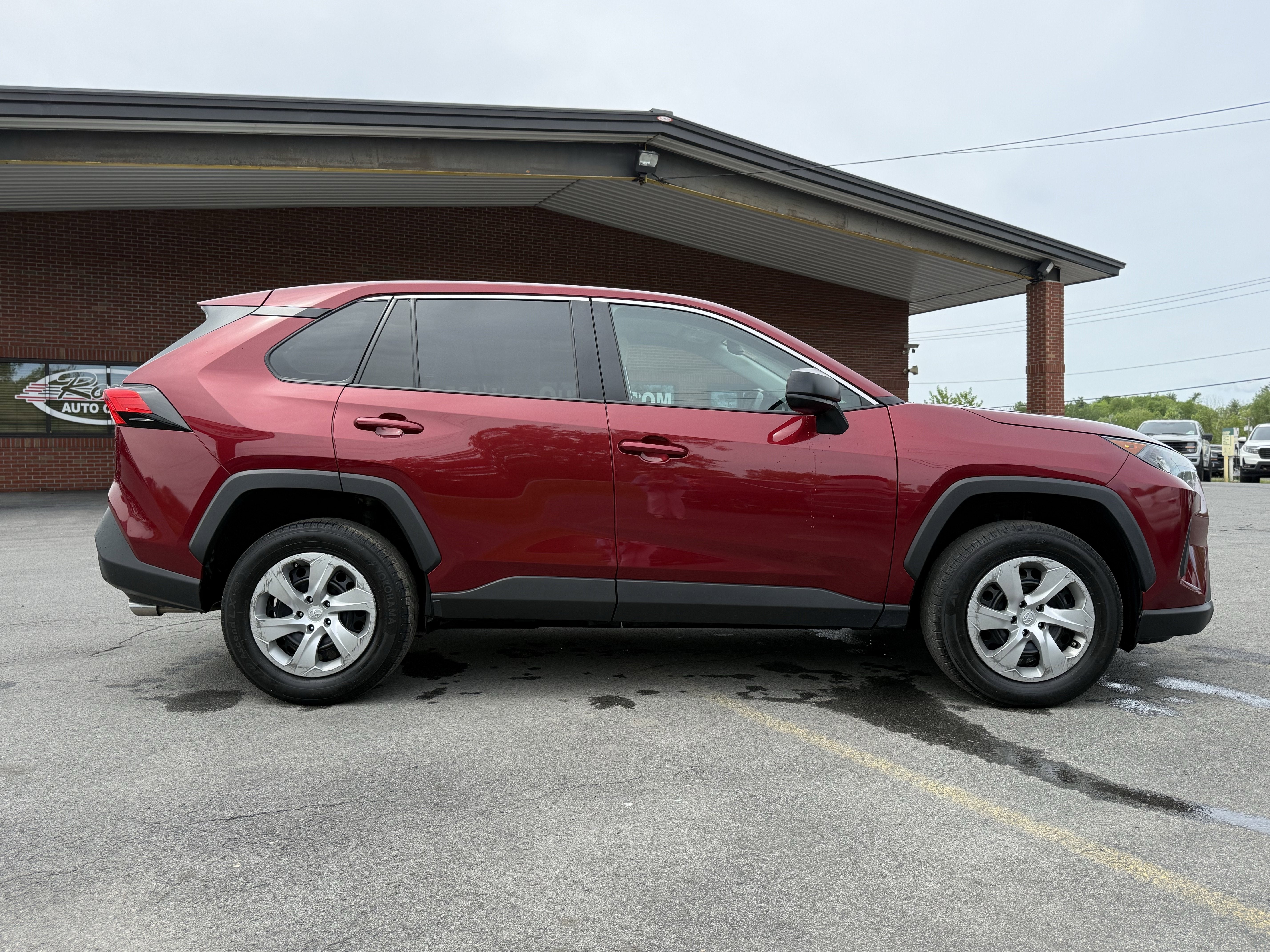 2022 Toyota RAV4 LE