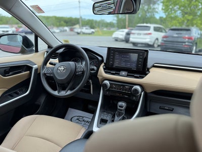 2022 Toyota RAV4 LE