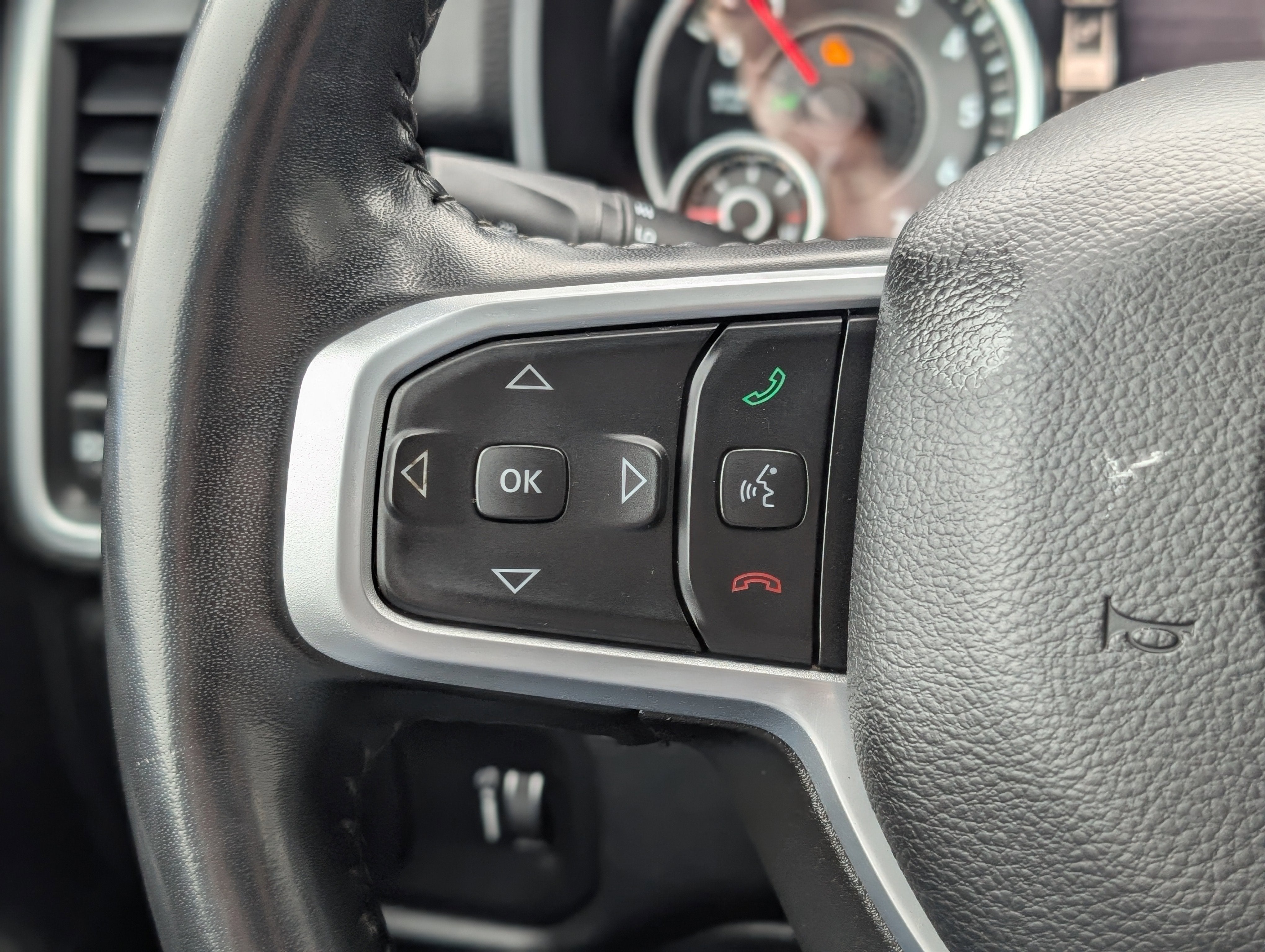 2022 RAM 1500 Big Horn Crew Cab 4x4 6'4" Box