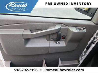 2025 Chevrolet Express Cargo WT