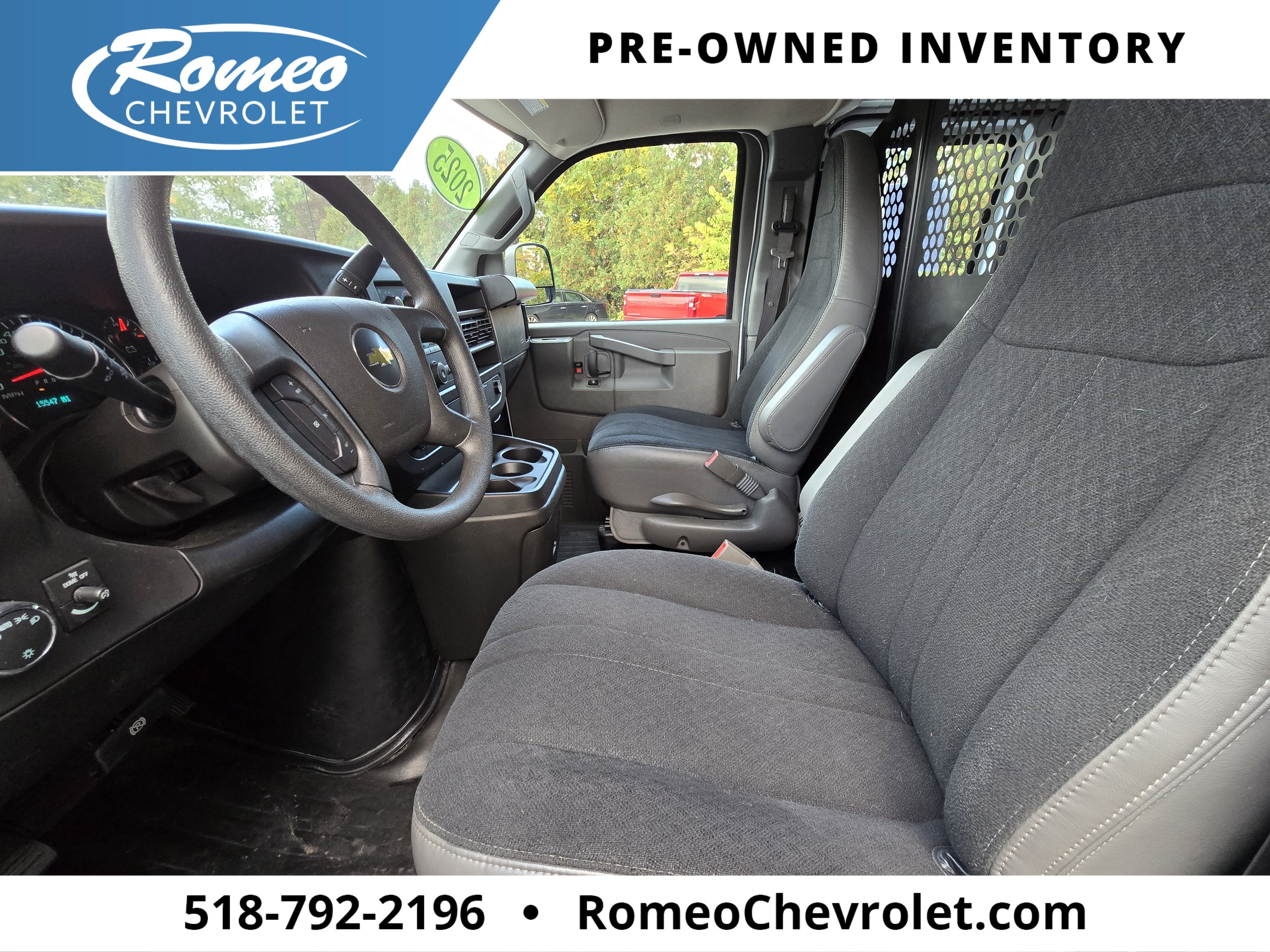 2025 Chevrolet Express Cargo WT