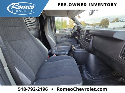 2025 Chevrolet Express Cargo WT