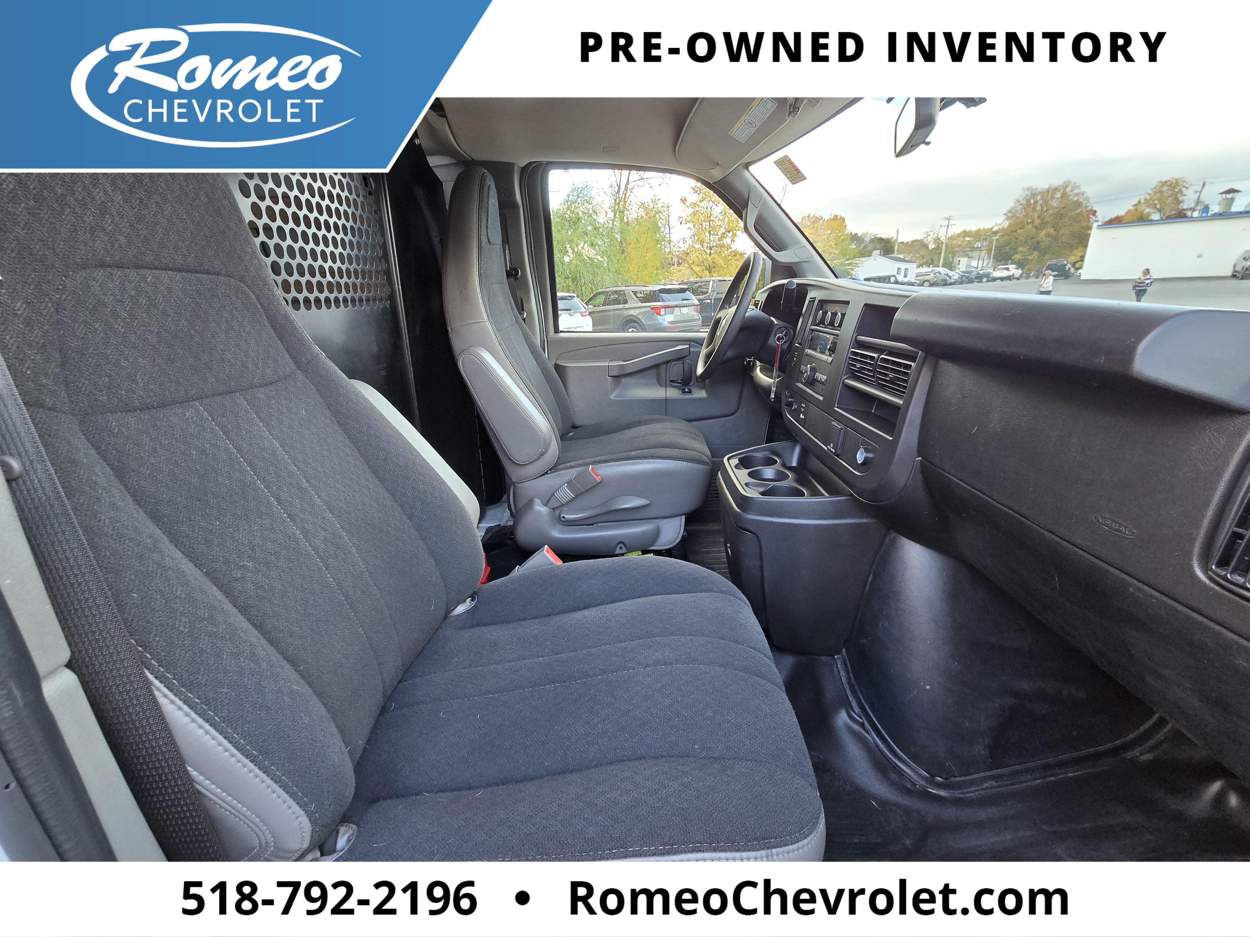 2025 Chevrolet Express Cargo WT
