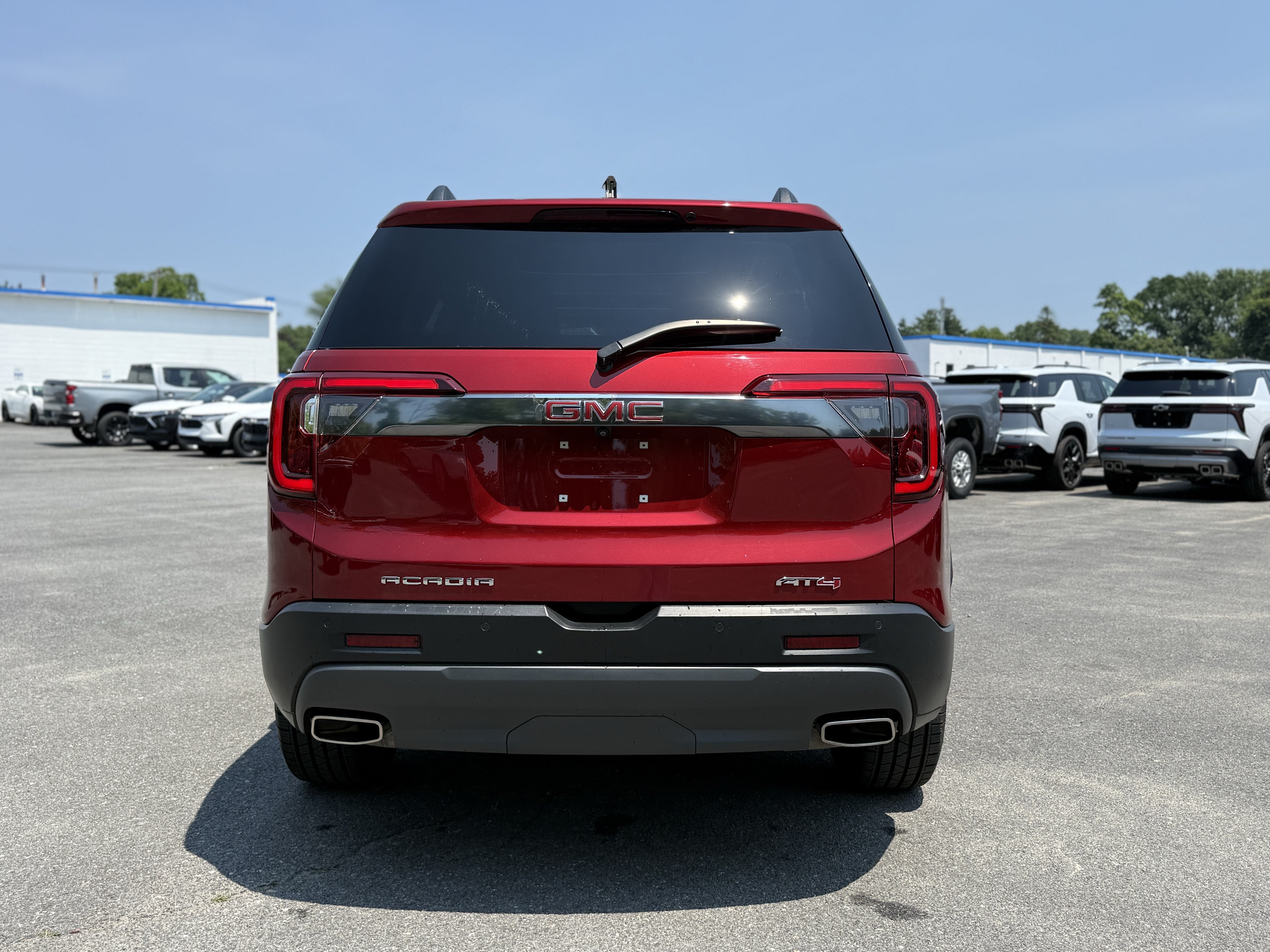 2023 GMC Acadia AT4
