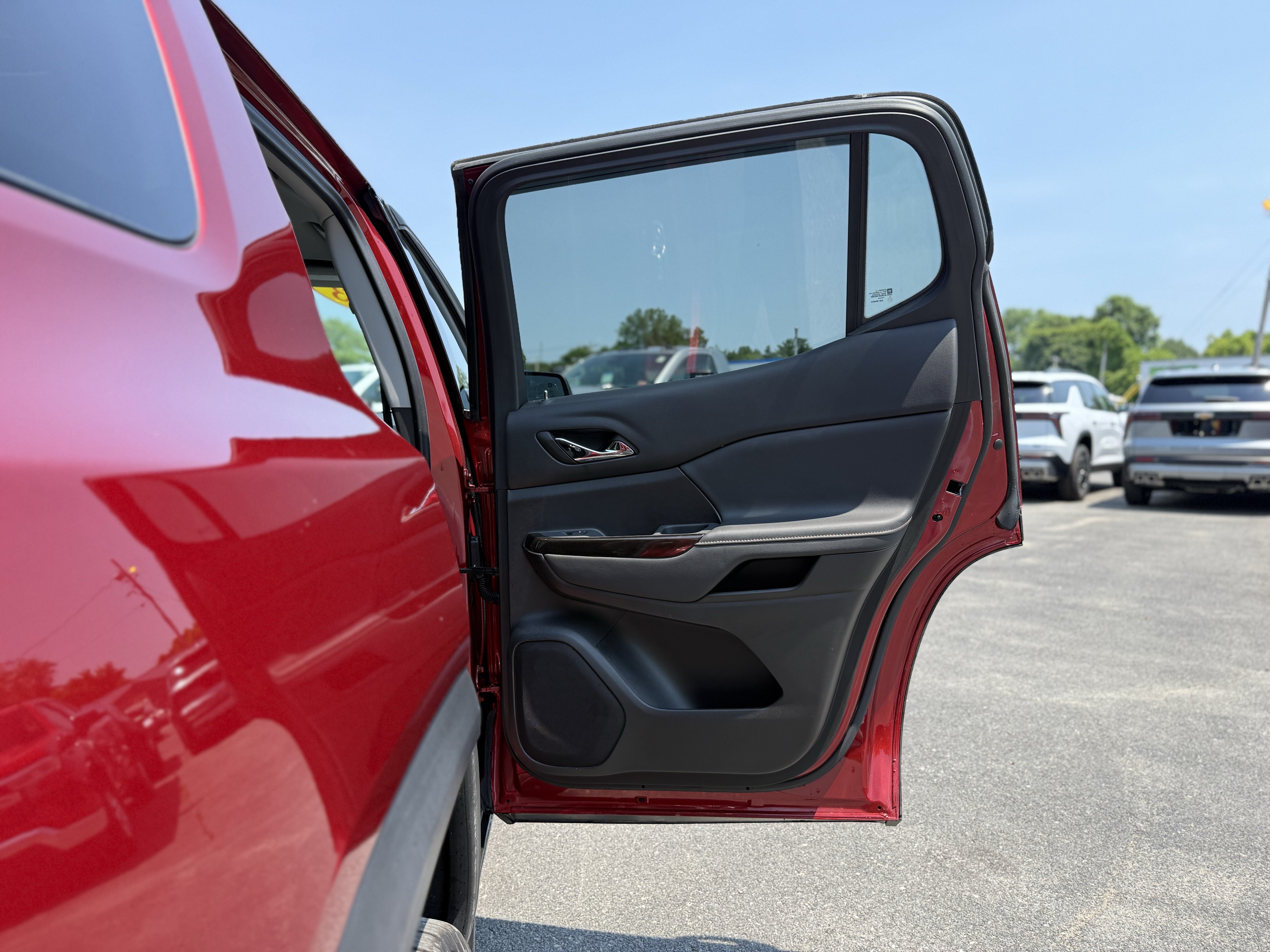 2023 GMC Acadia AT4