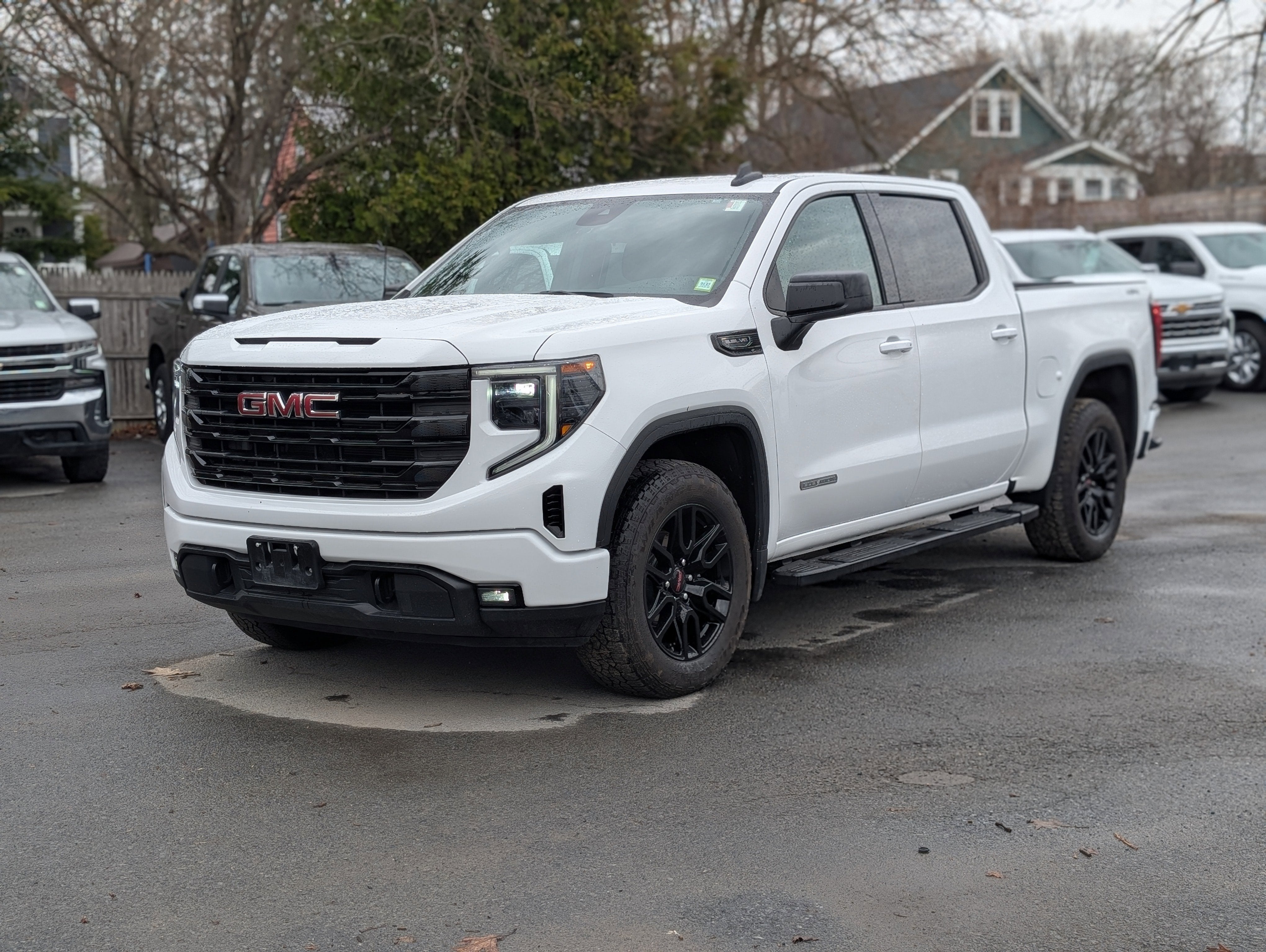 2025 GMC Sierra 1500 Elevation
