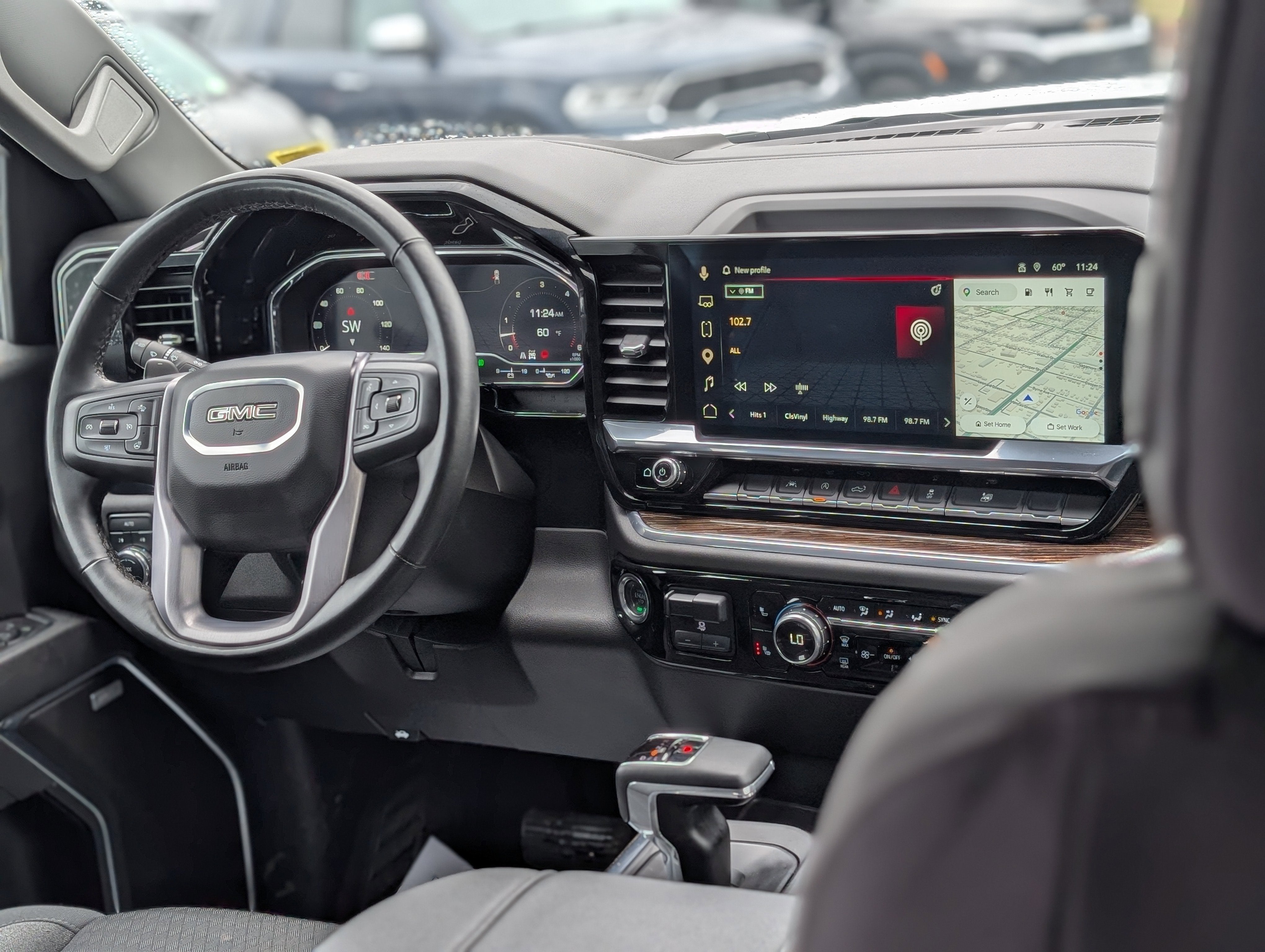 2025 GMC Sierra 1500 Elevation