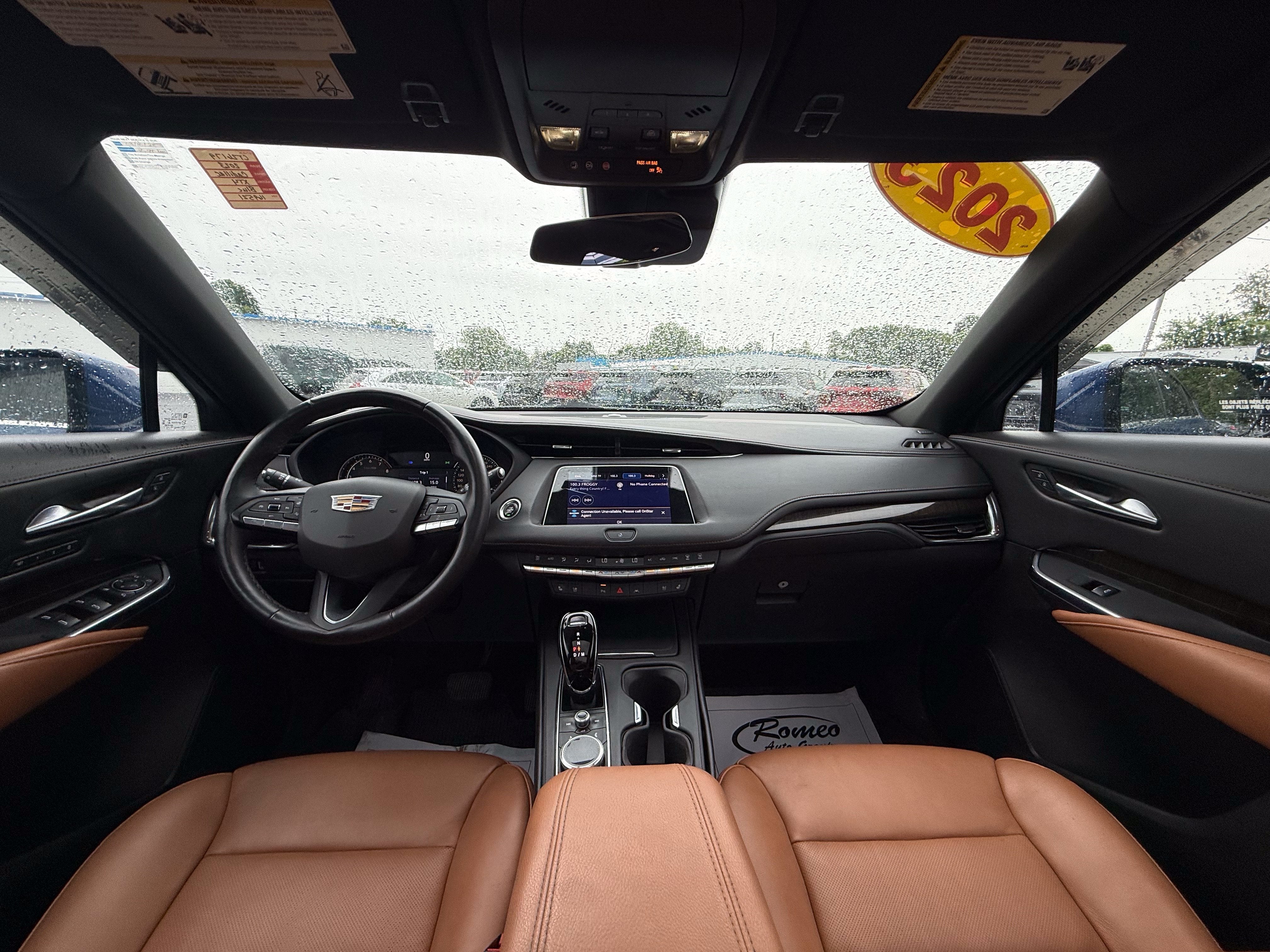2023 Cadillac XT4 Premium Luxury