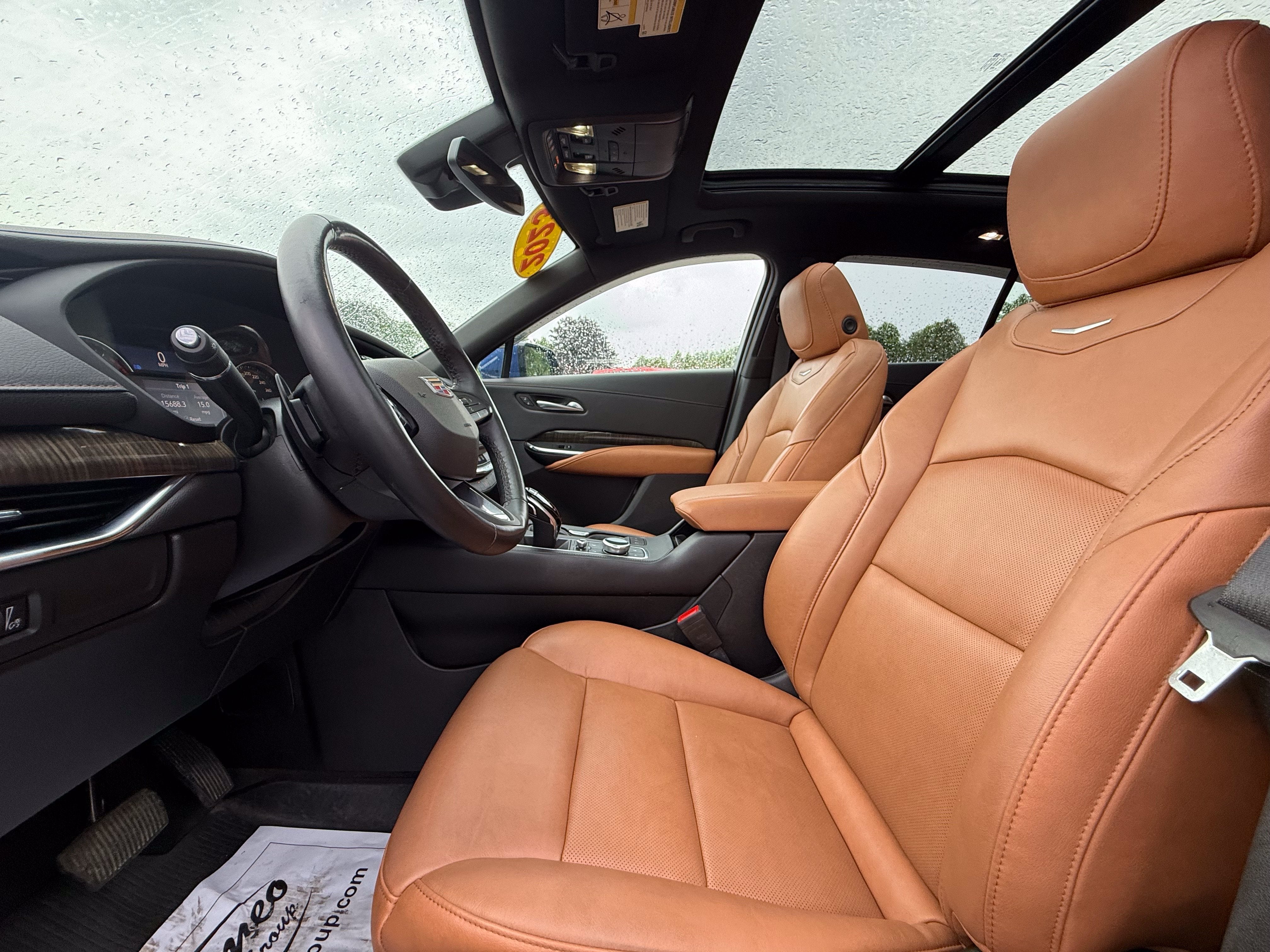 2023 Cadillac XT4 Premium Luxury