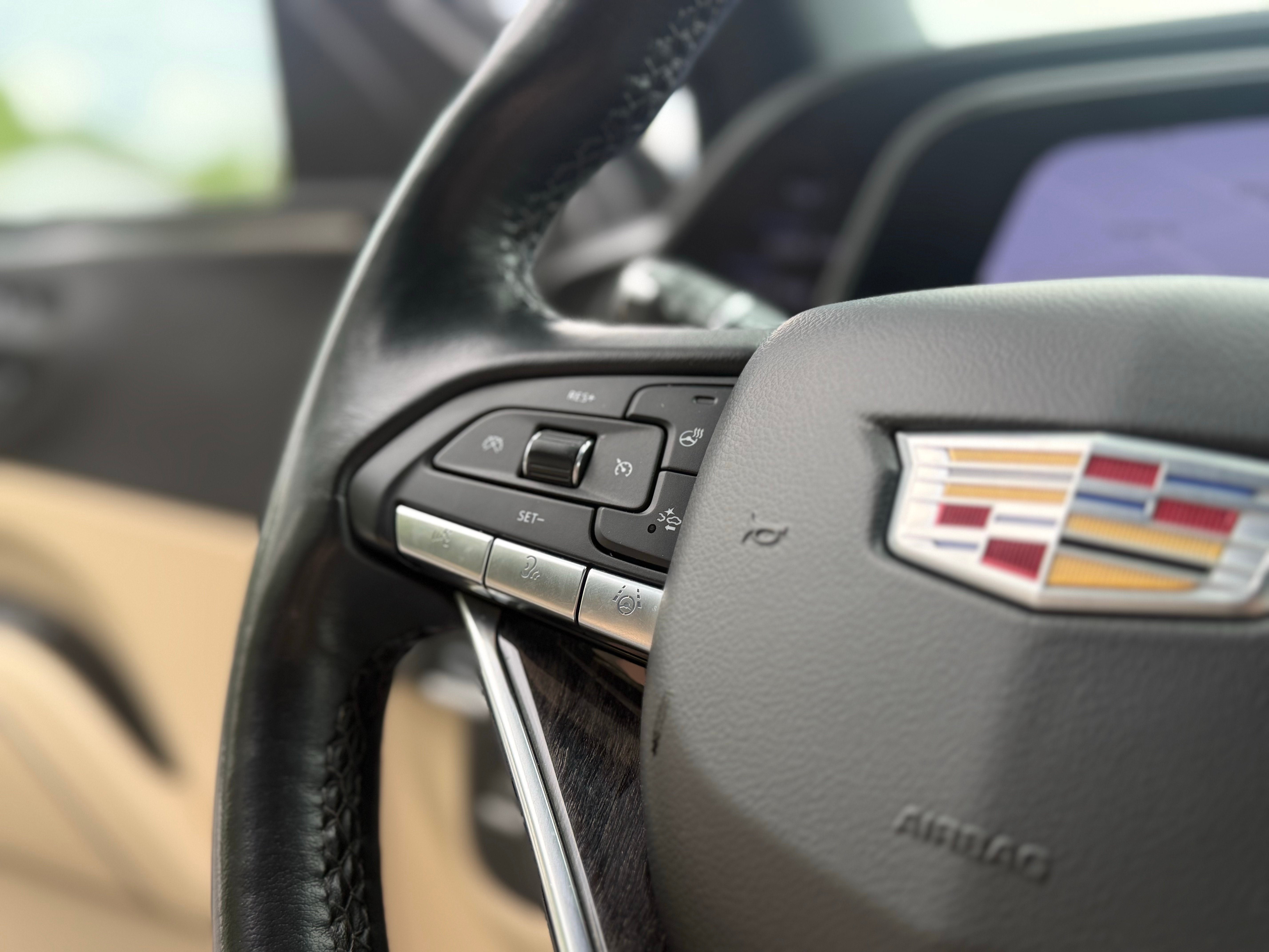 2022 Cadillac Escalade Premium Luxury