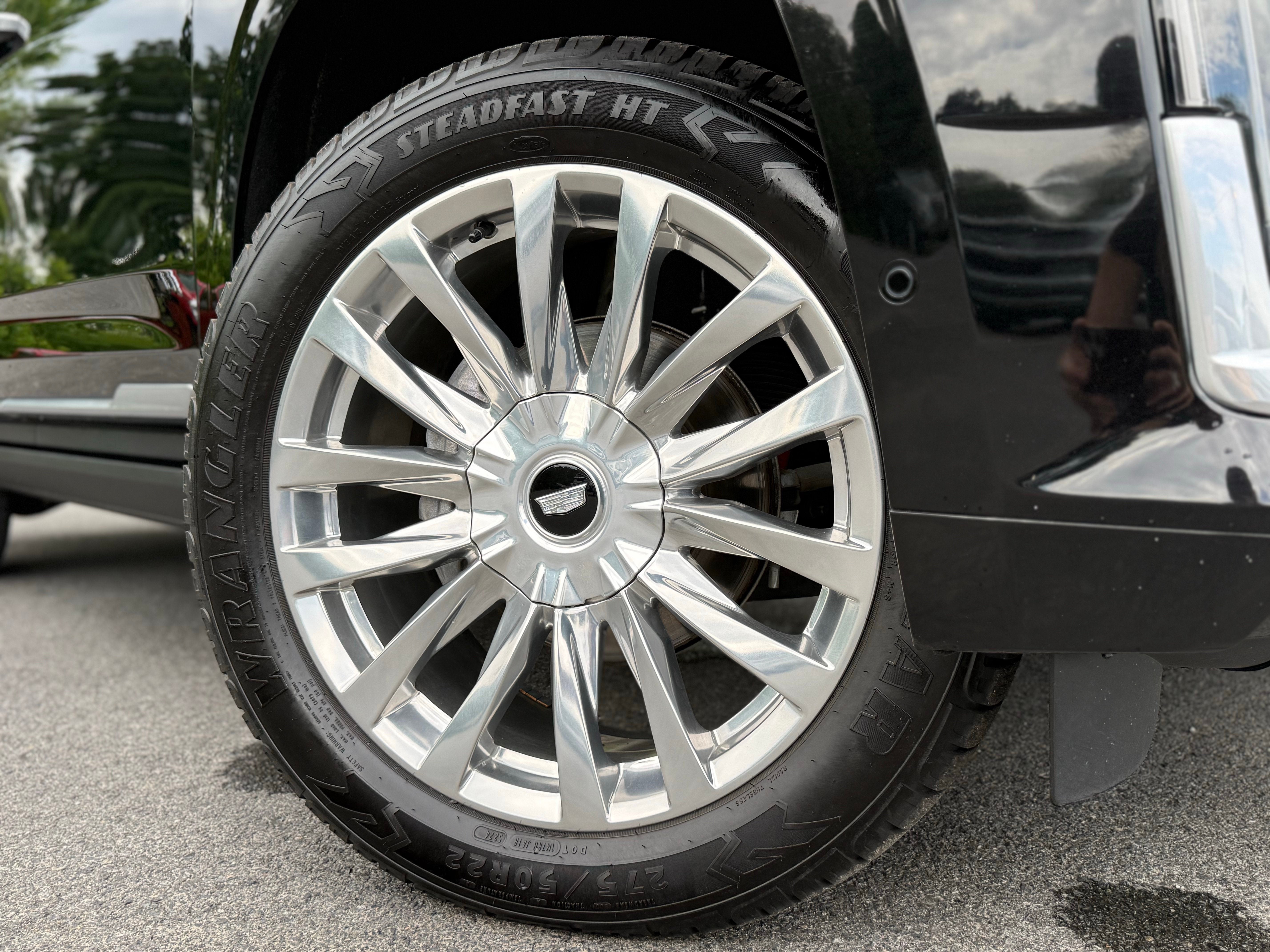 2022 Cadillac Escalade Premium Luxury