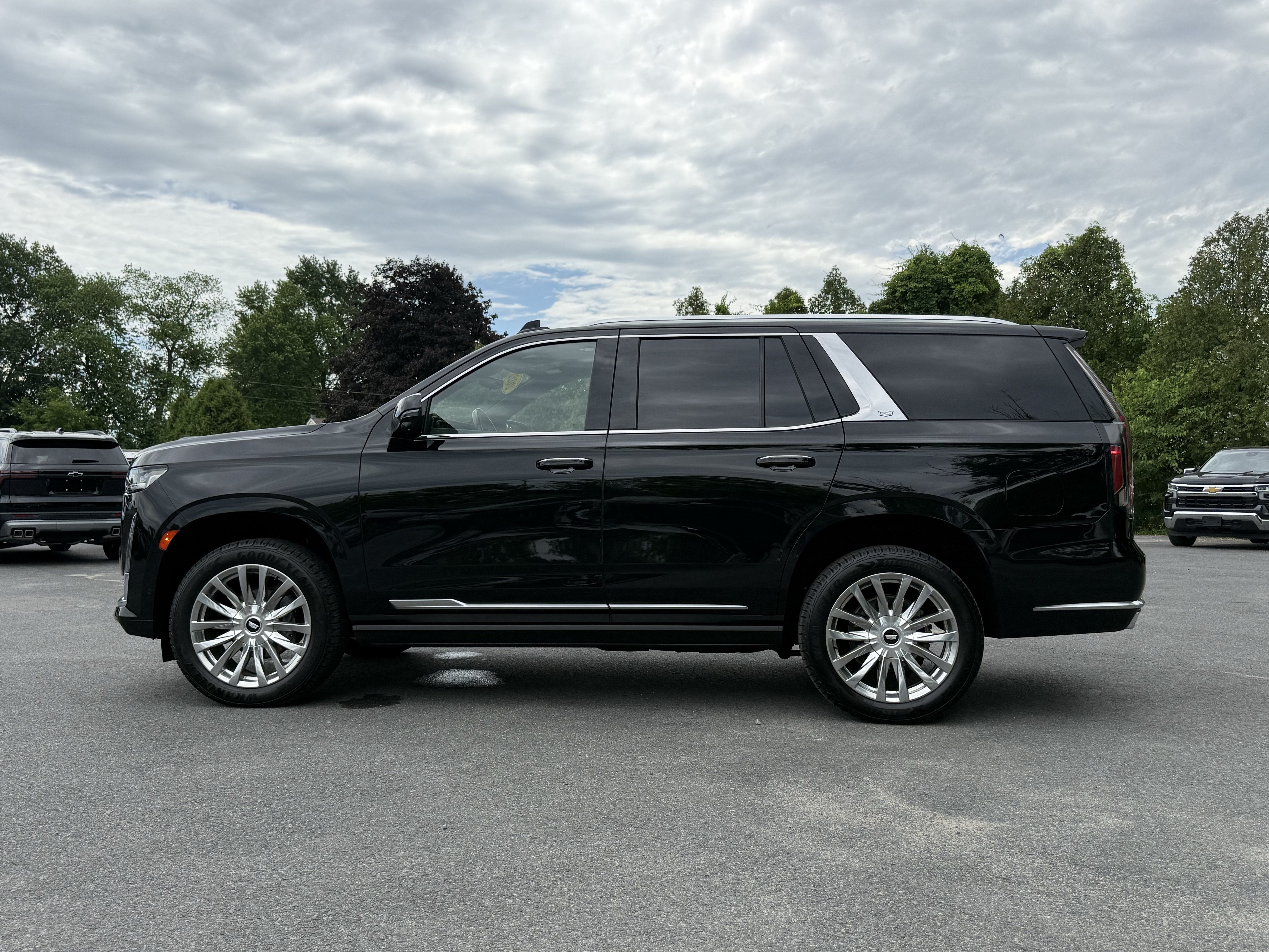 2022 Cadillac Escalade Premium Luxury