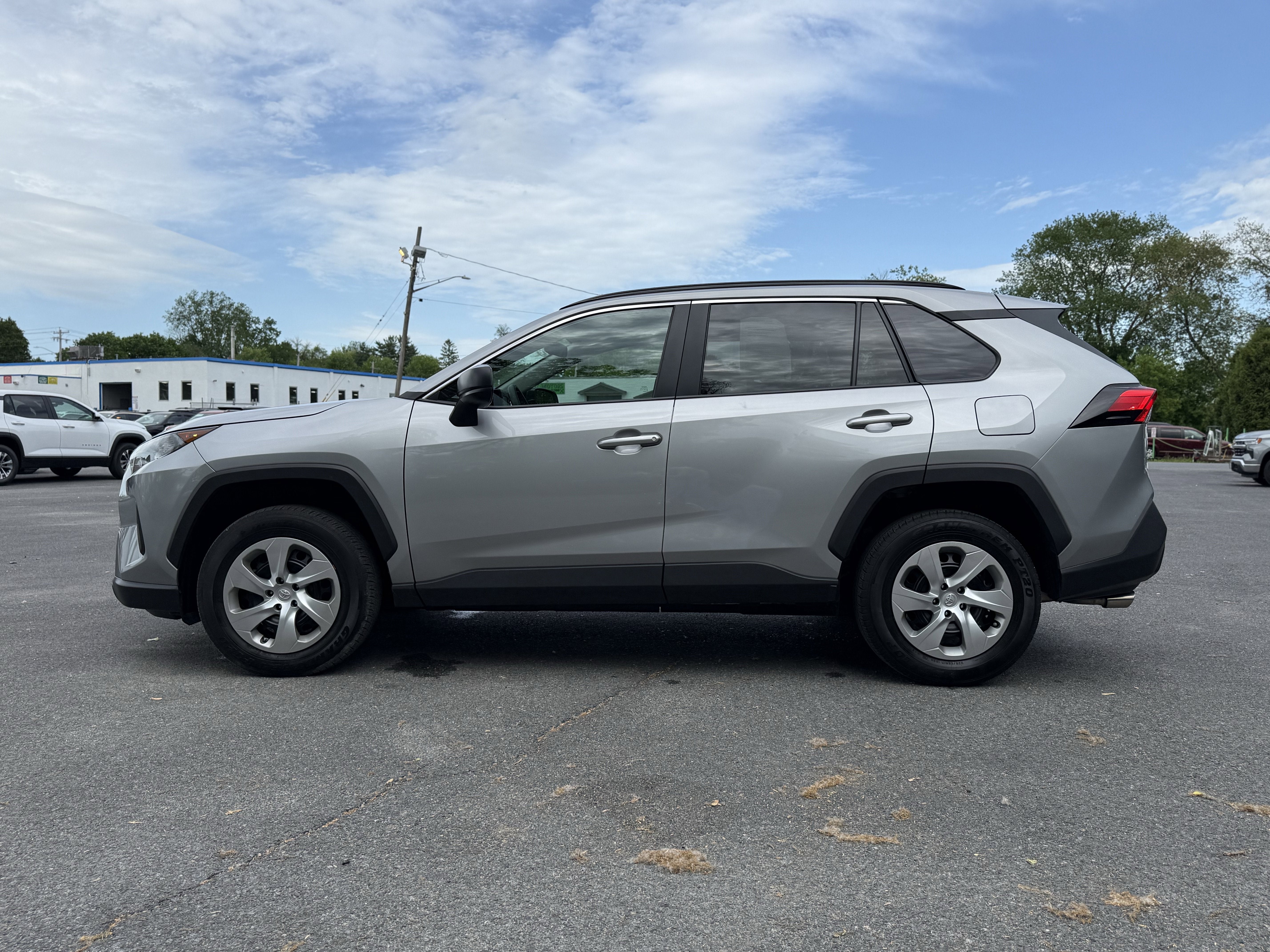 2020 Toyota RAV4 LE