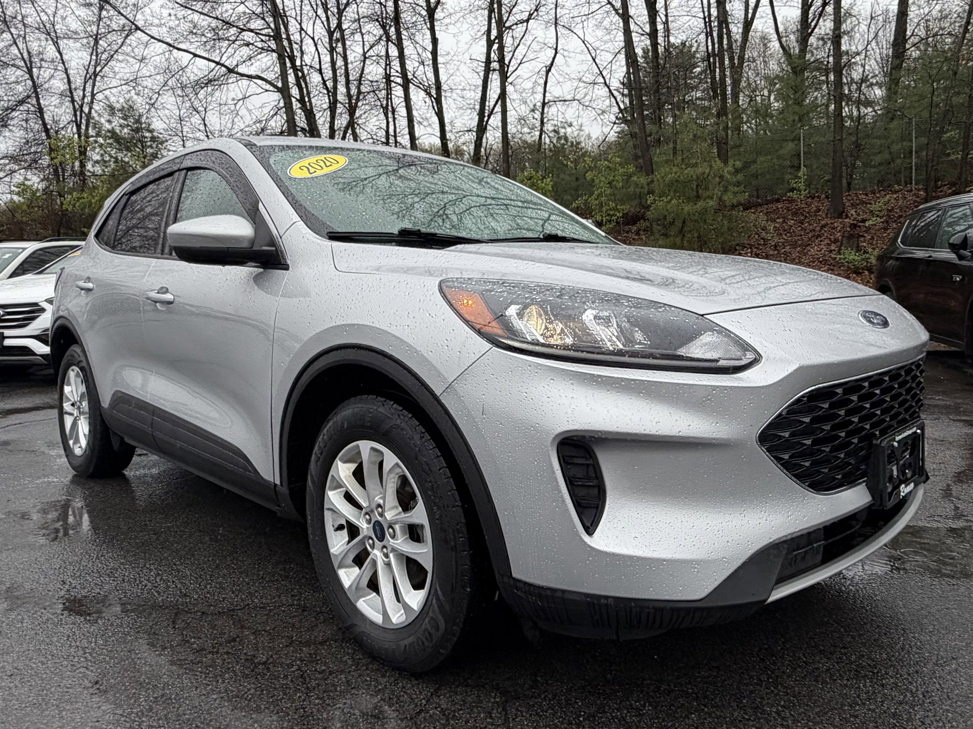2020 Ford Escape SE