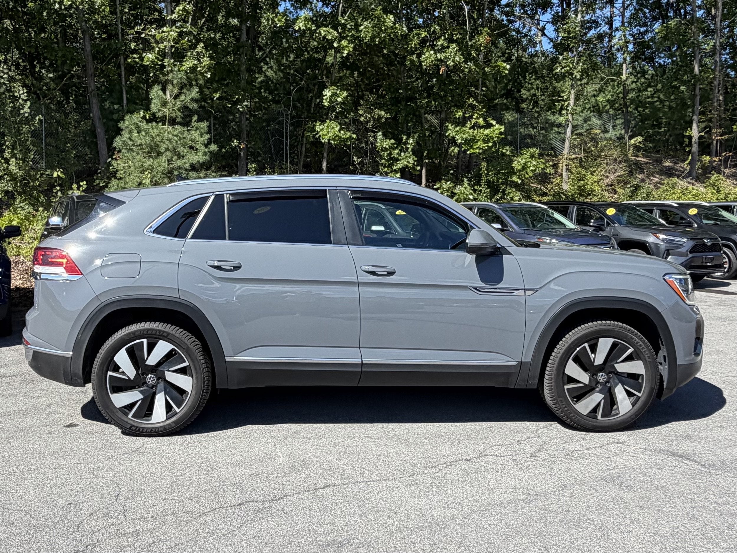 2024 Volkswagen Atlas Cross Sport 2.0T SEL