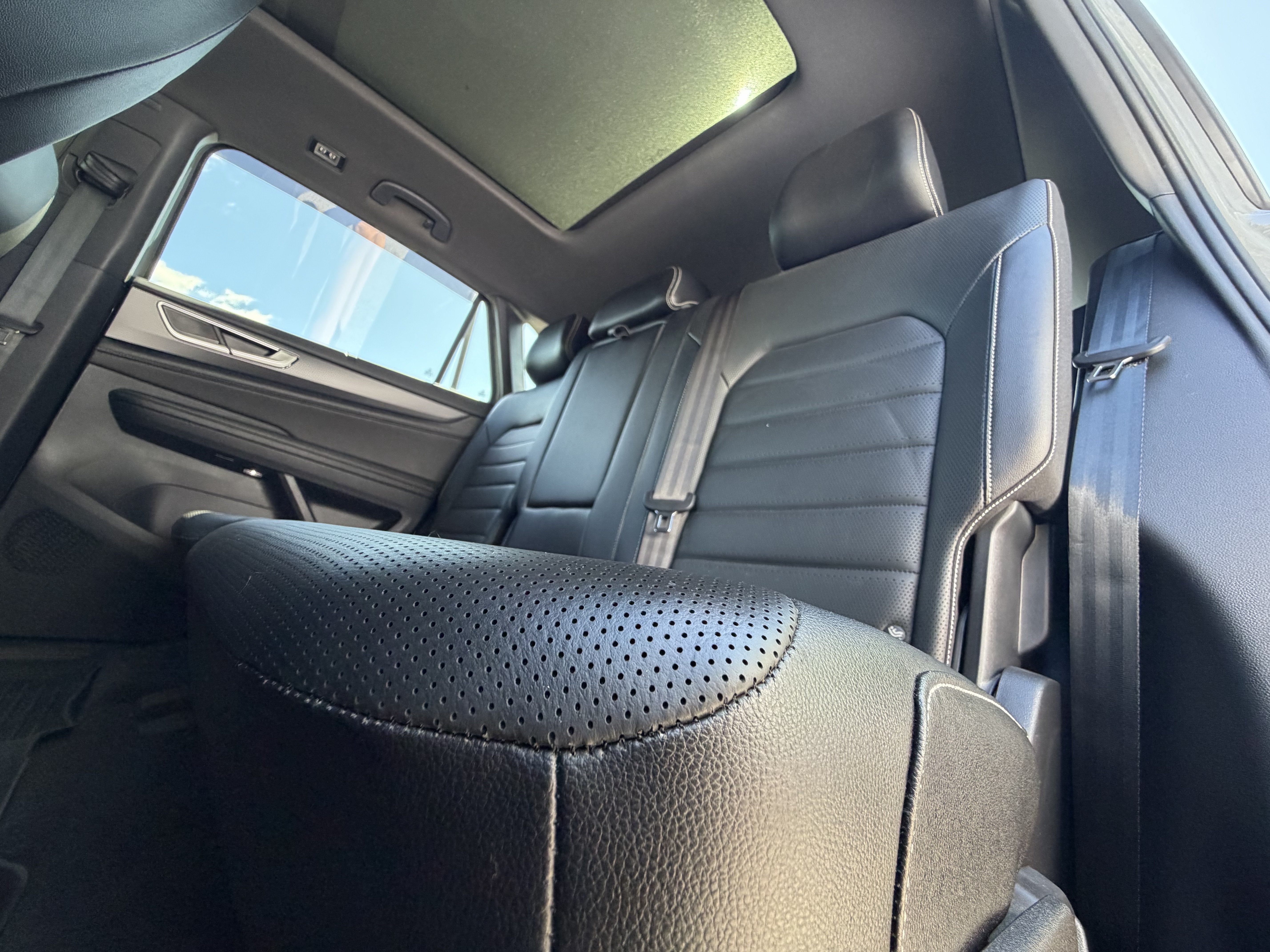 2024 Volkswagen Atlas Cross Sport 2.0T SEL
