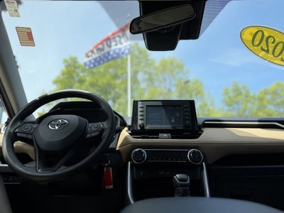 2020 Toyota RAV4 Hybrid LE
