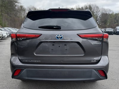 2022 Toyota Highlander Hybrid XLE