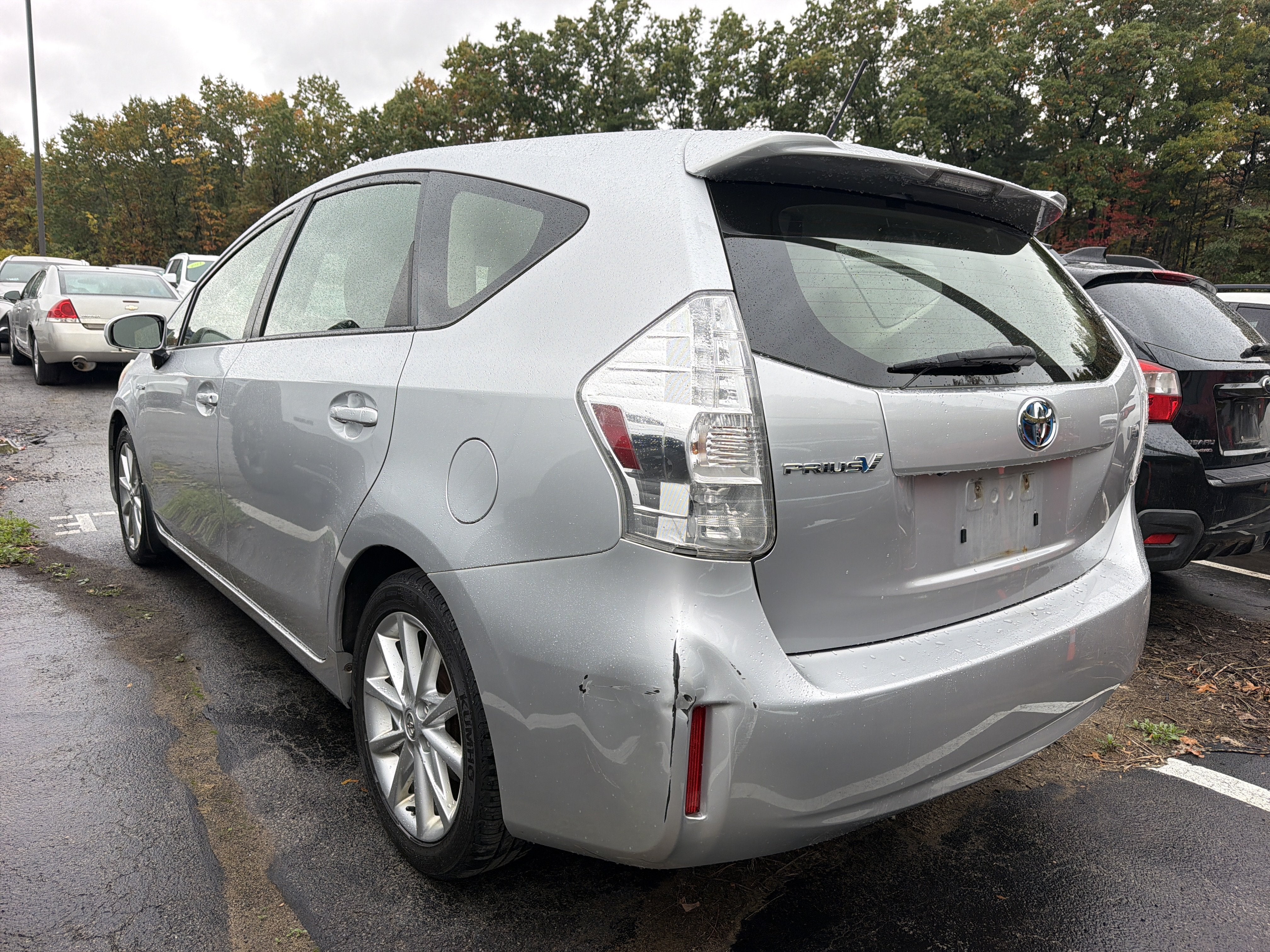 2013 Toyota Prius v Five