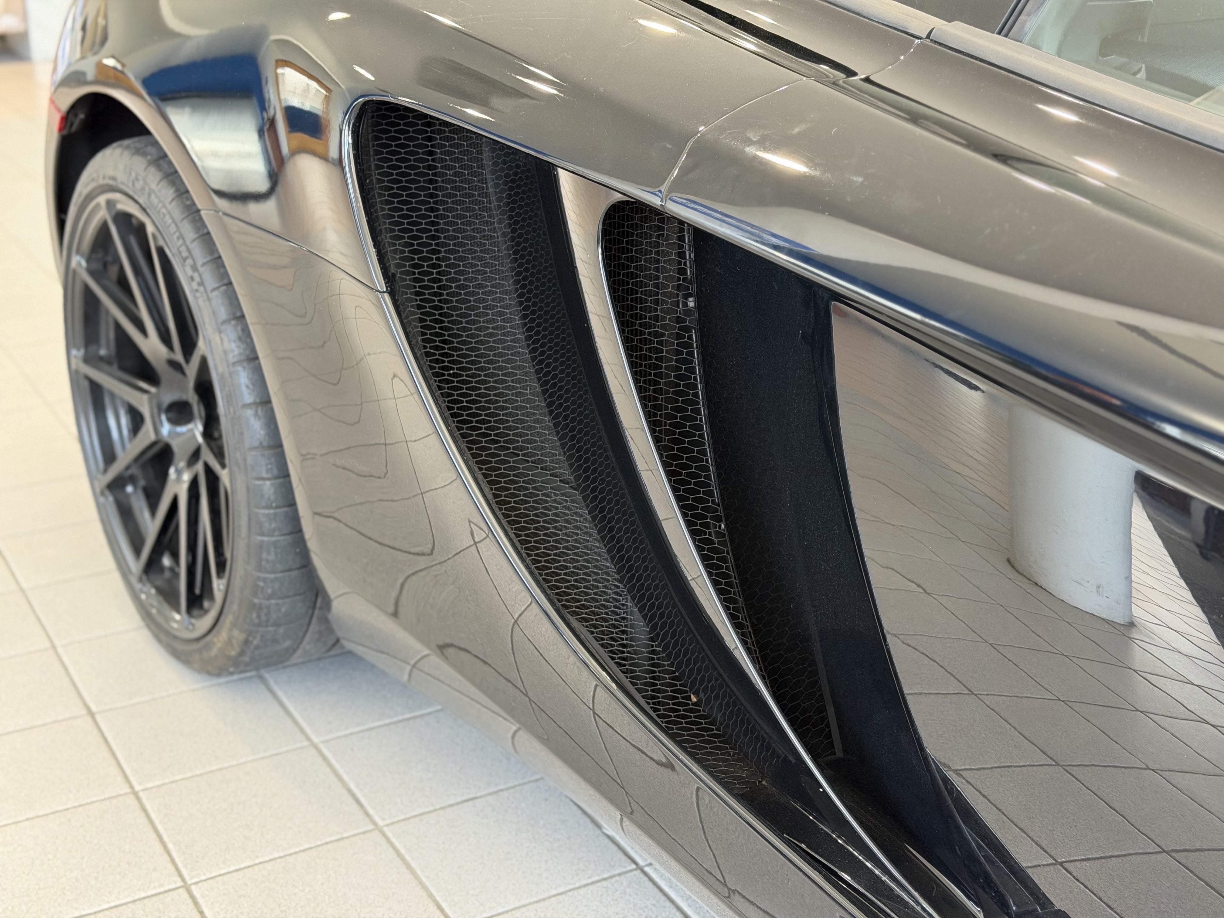 2012 McLaren MP4-12C Base