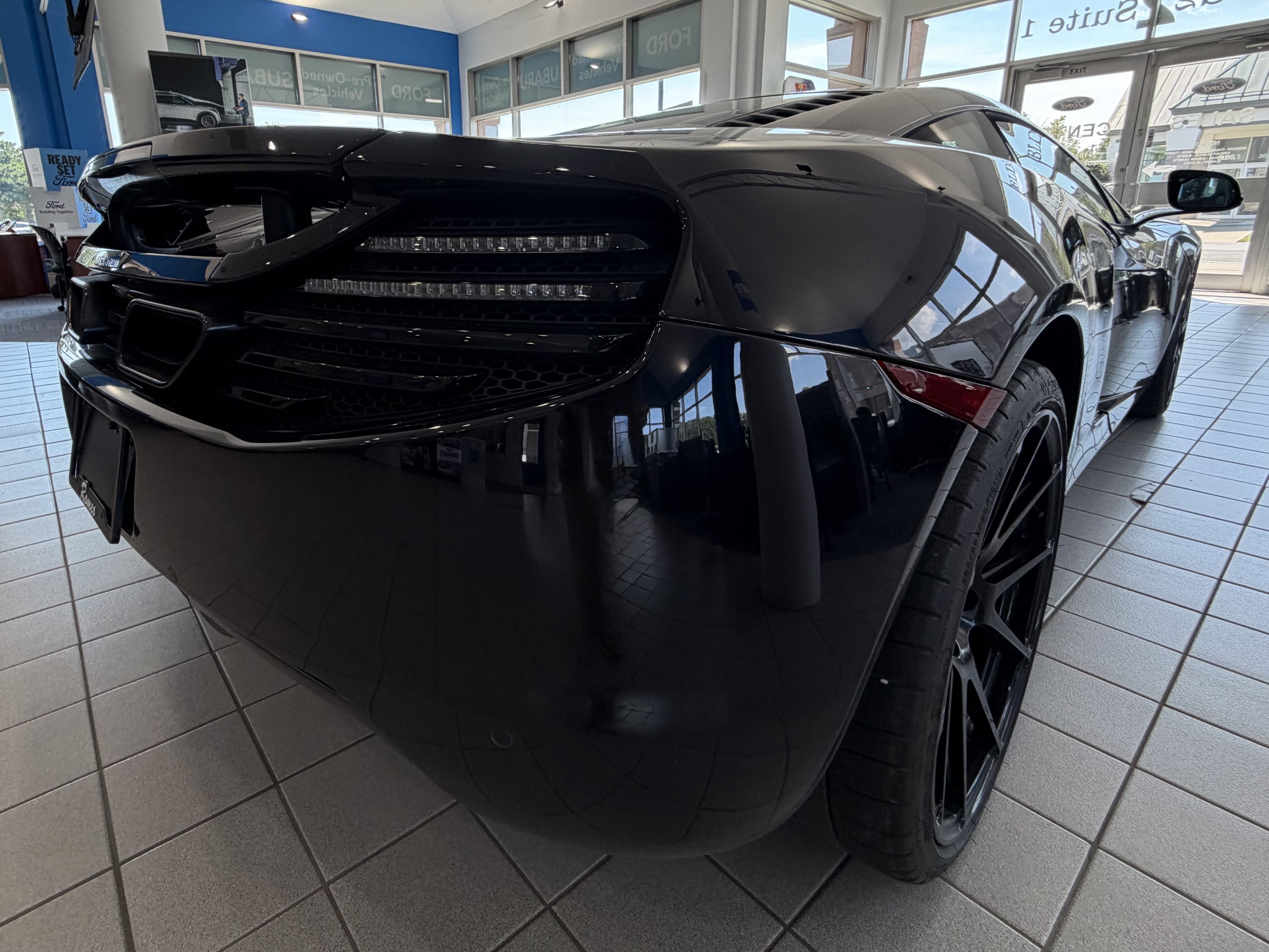 2012 McLaren MP4-12C Base