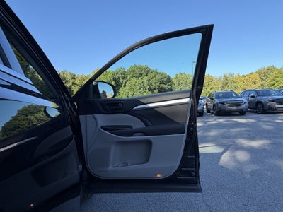 2019 Toyota Highlander LE