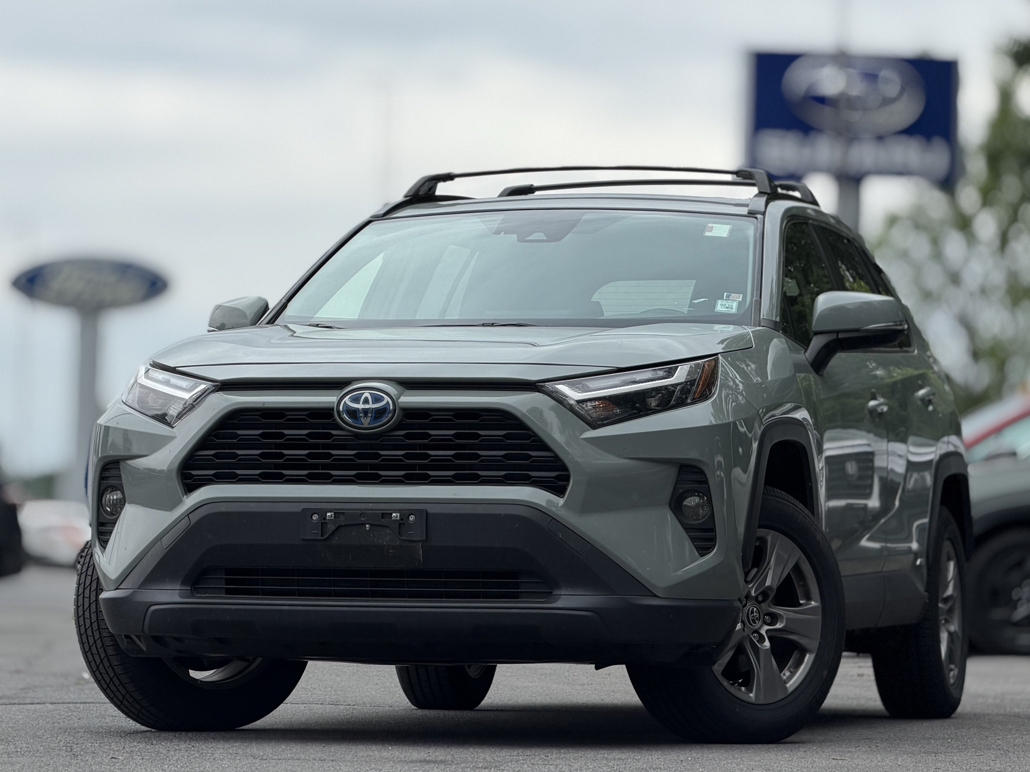 2022 Toyota RAV4 Hybrid XLE