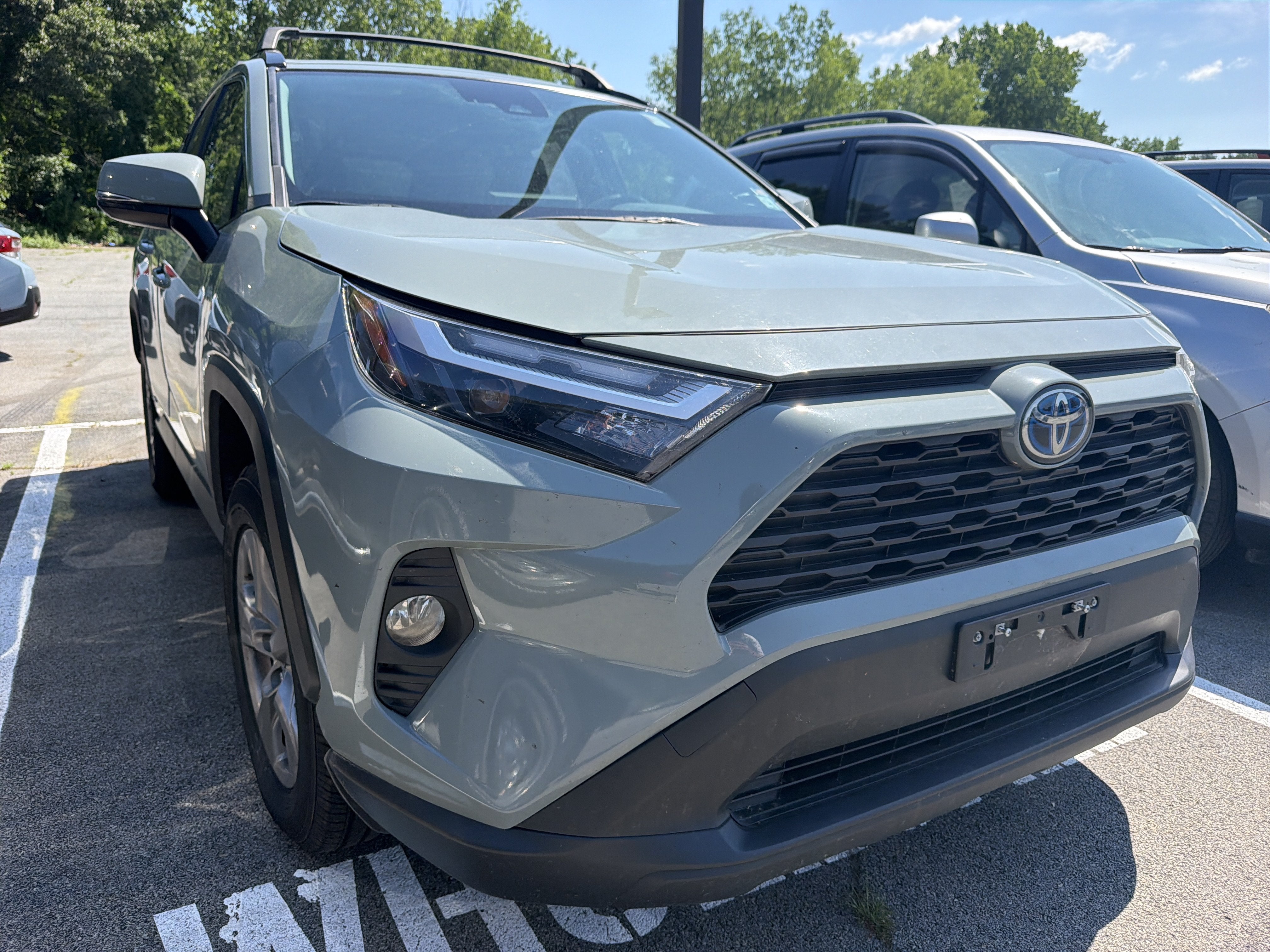 2022 Toyota RAV4 Hybrid XLE