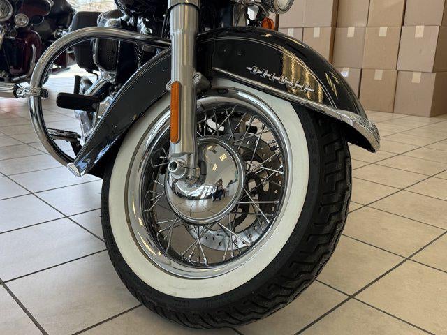 2017 Harley-Davidson Softail Deluxe Base
