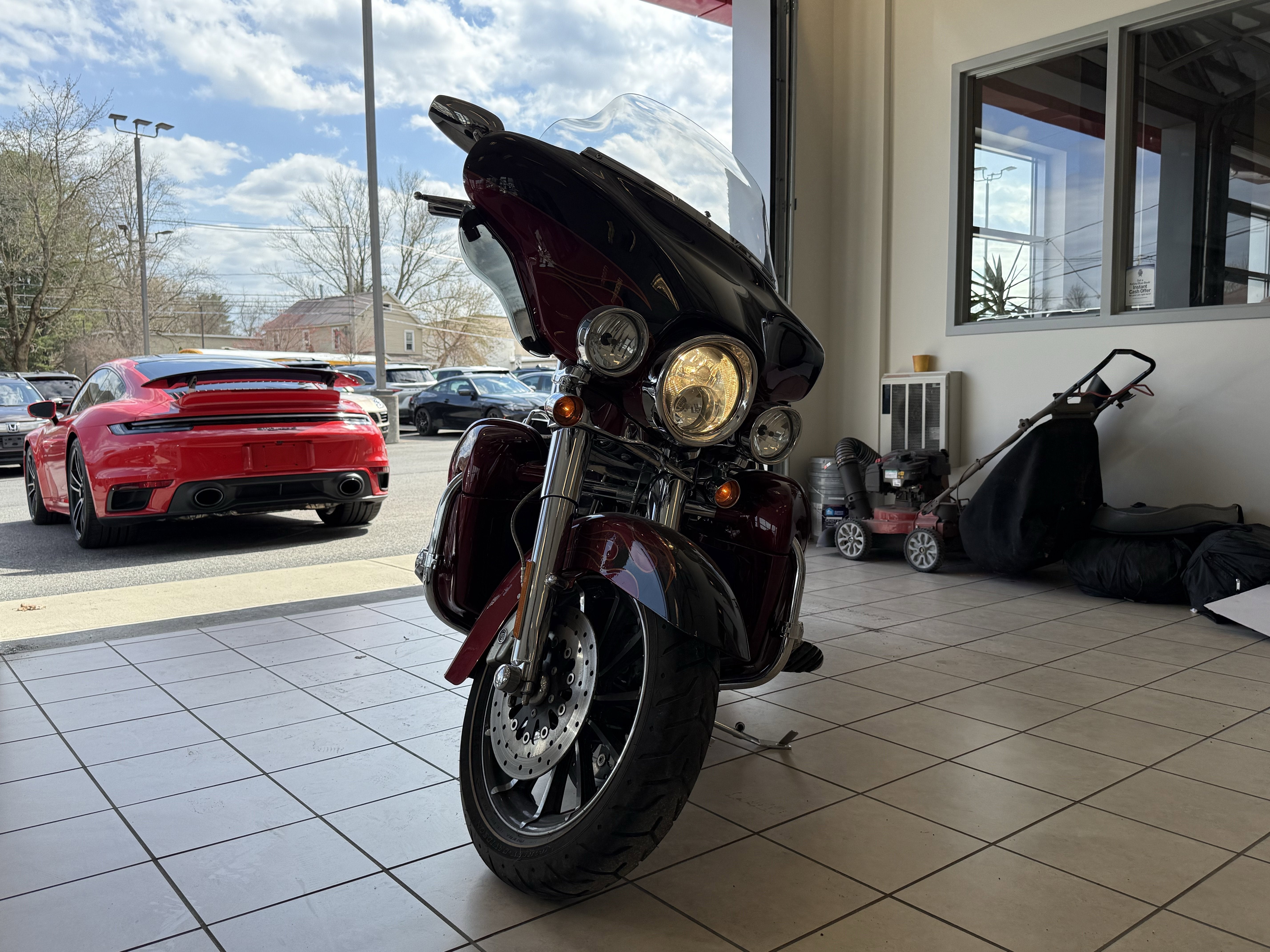2011 Harley-Davidson CVO Ultra Classic Electra Glide Base