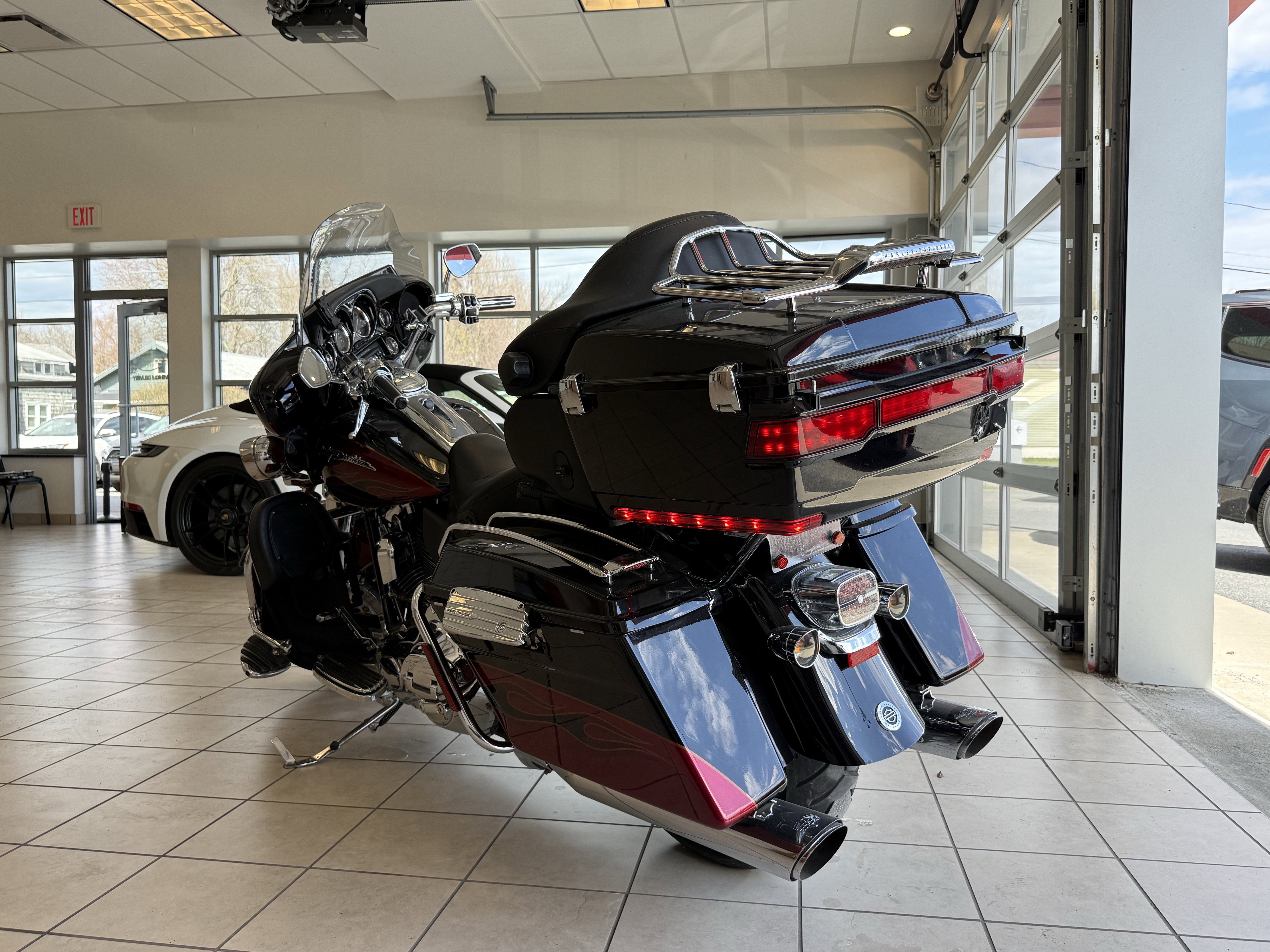 2011 Harley-Davidson CVO Ultra Classic Electra Glide Base