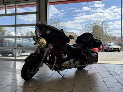 2011 Harley-Davidson CVO Ultra Classic Electra Glide Base
