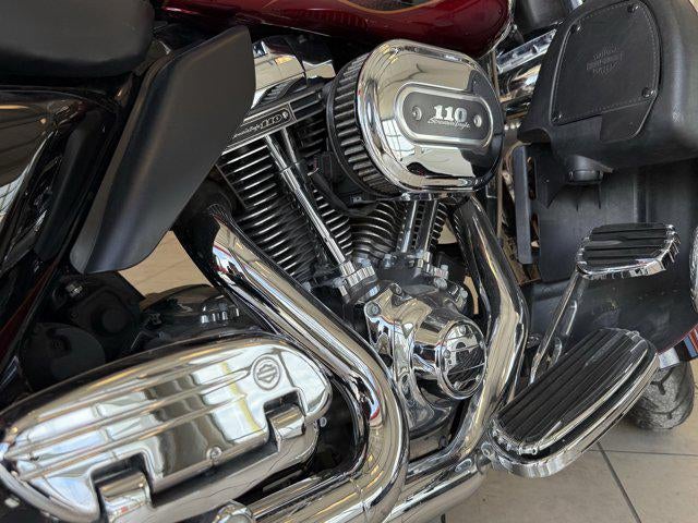 2011 Harley-Davidson CVO Ultra Classic Electra Glide Base