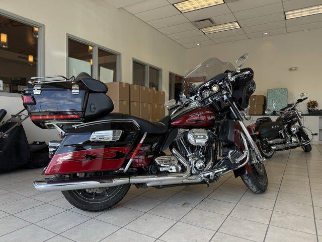 2011 Harley-Davidson CVO Ultra Classic Electra Glide Base