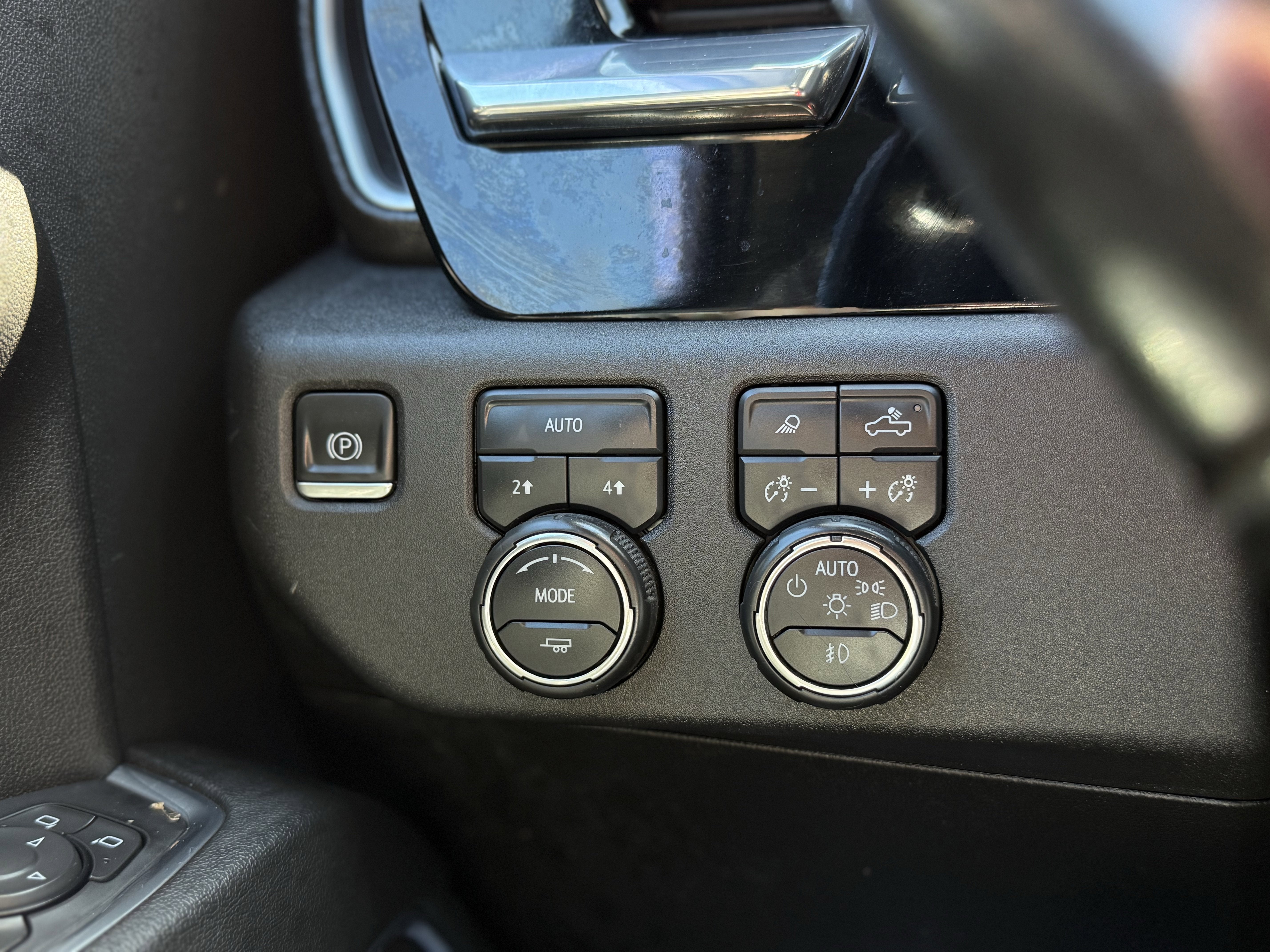 2024 Chevrolet Silverado LTZ