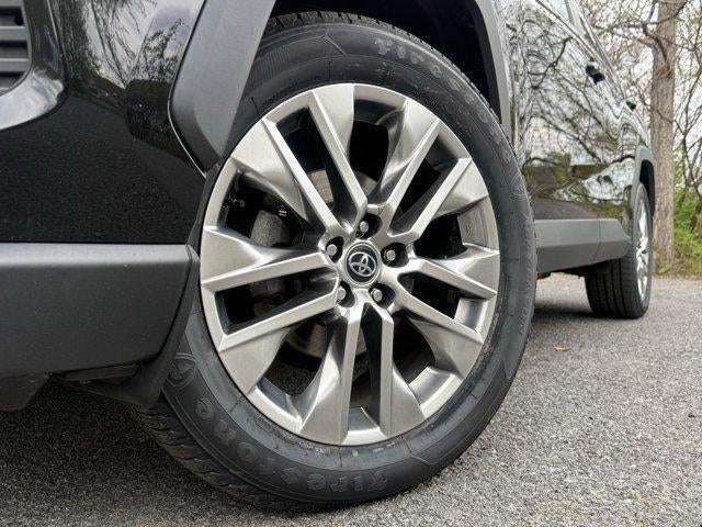 2020 Toyota RAV4 XLE Premium