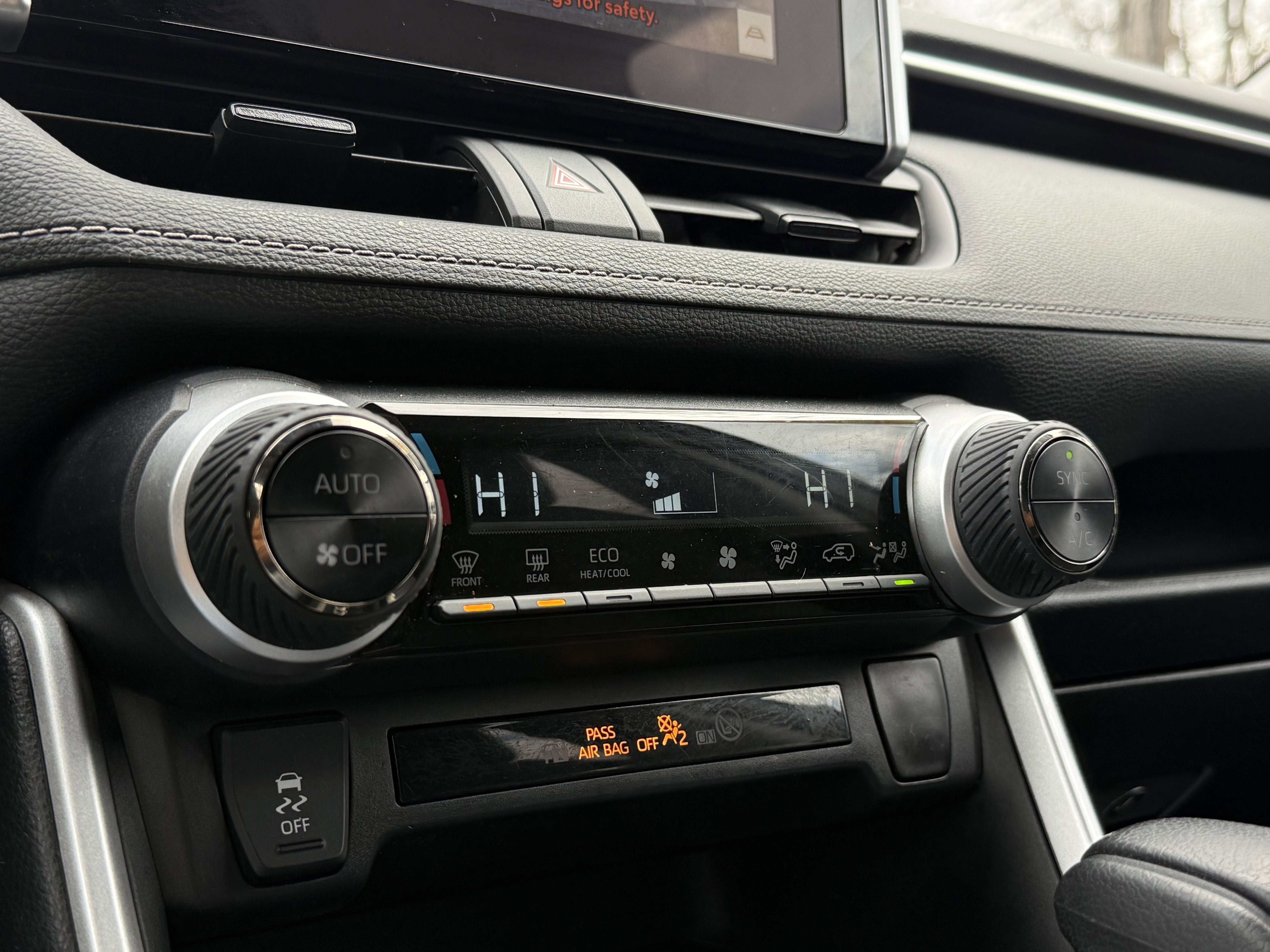 2024 Toyota RAV4 HYBRID Hybrid LE