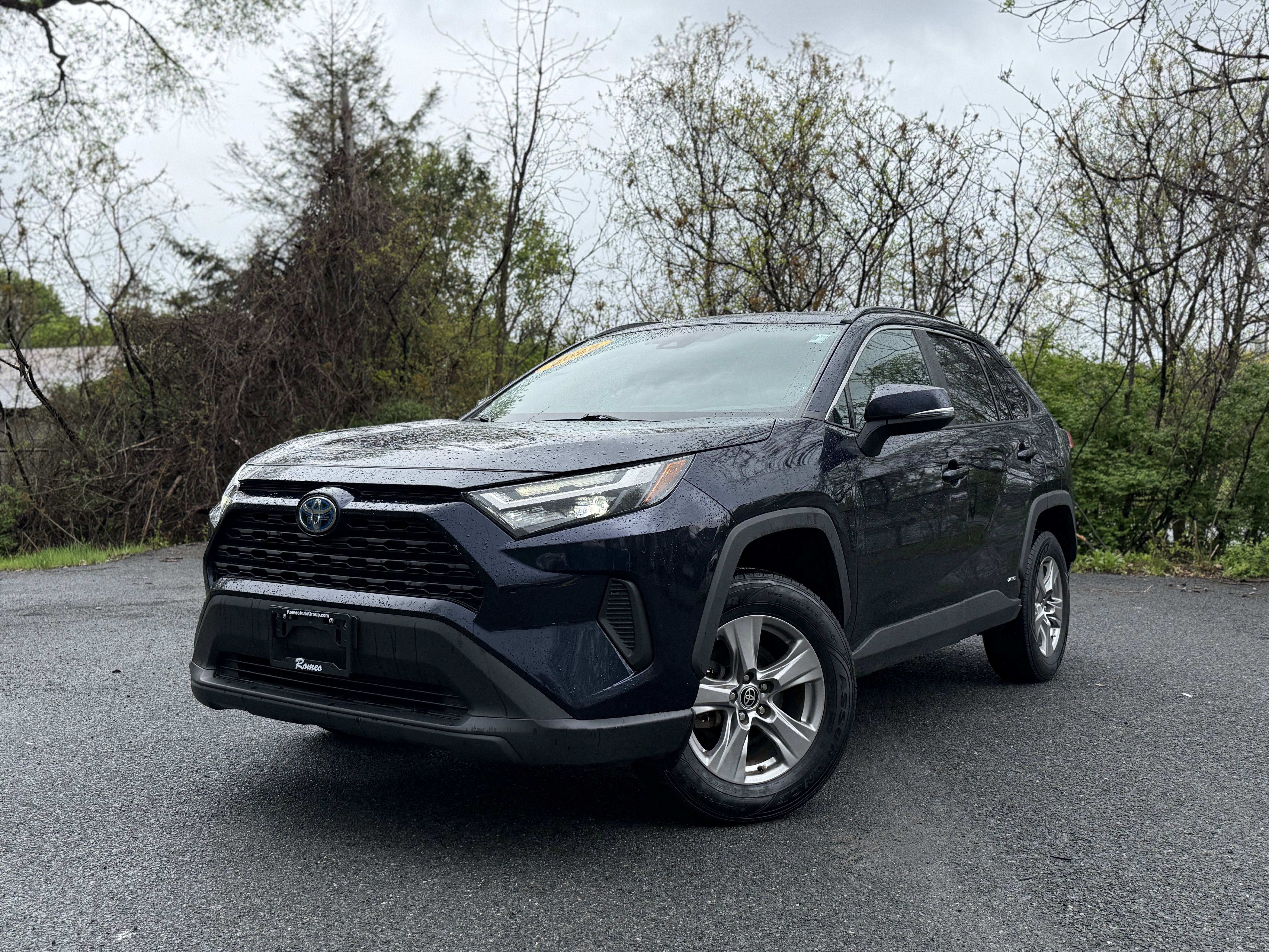 2022 Toyota RAV4 HYBRID Hybrid XLE