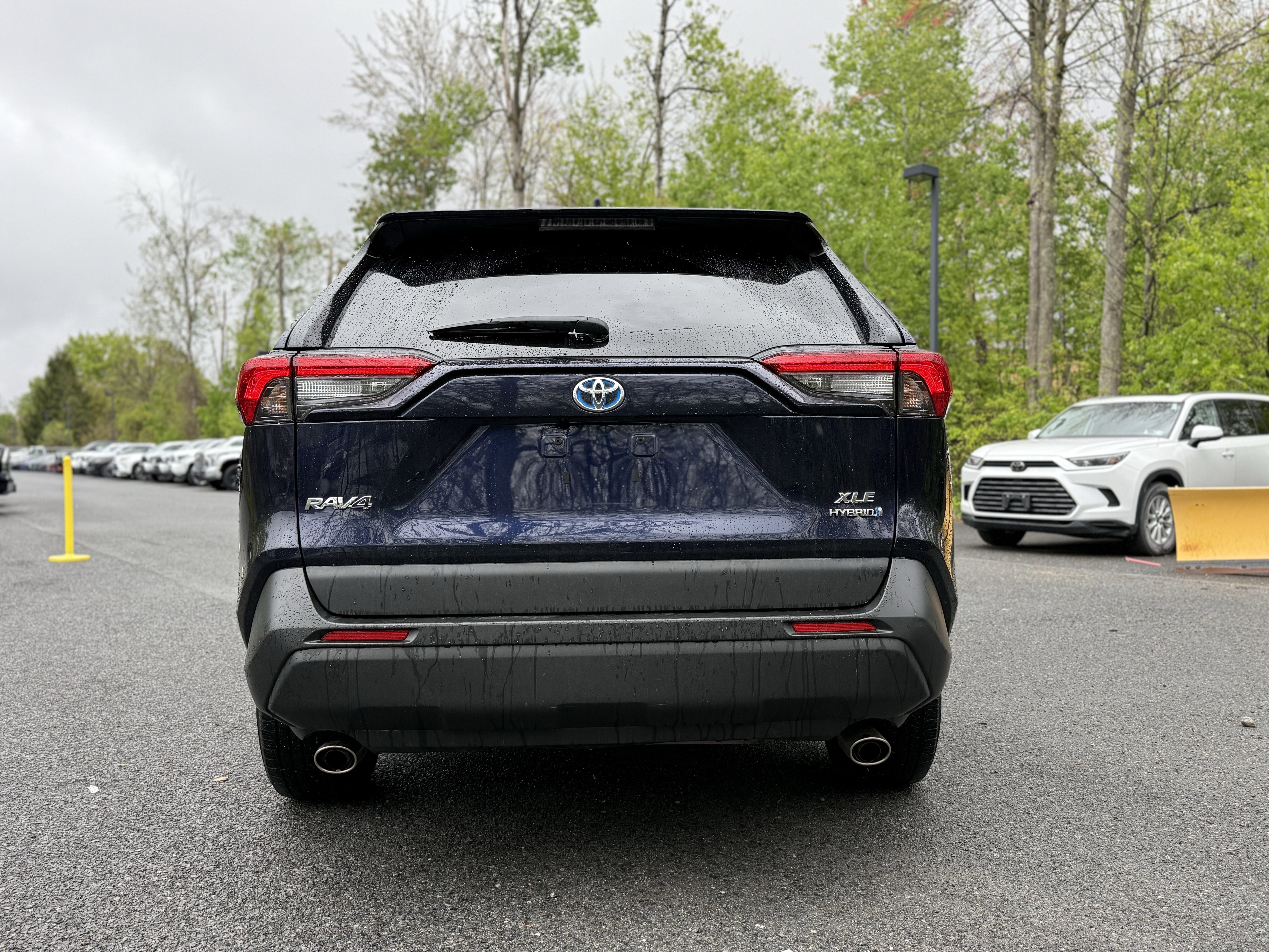 2022 Toyota RAV4 HYBRID Hybrid XLE