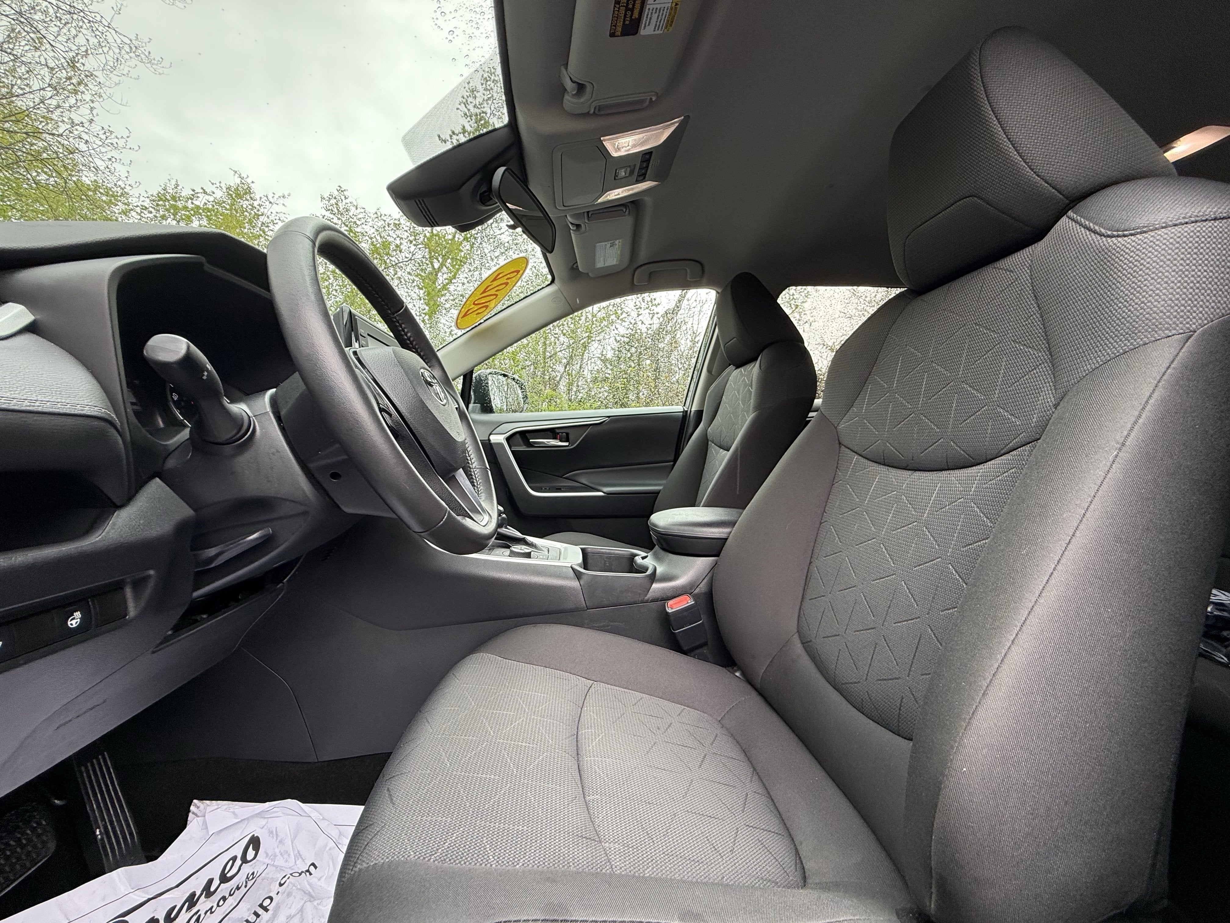 2022 Toyota RAV4 HYBRID Hybrid XLE