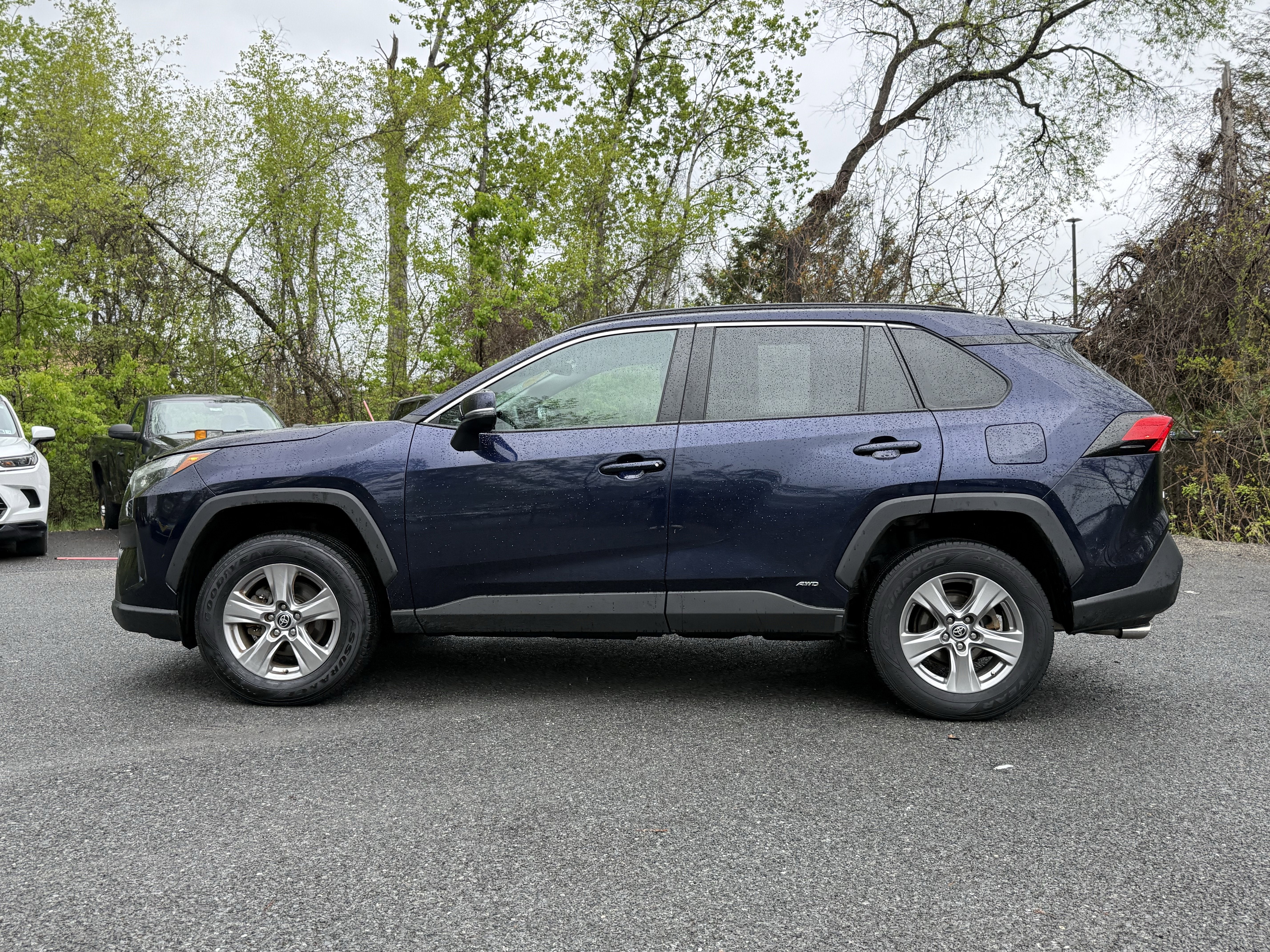 2022 Toyota RAV4 HYBRID Hybrid XLE
