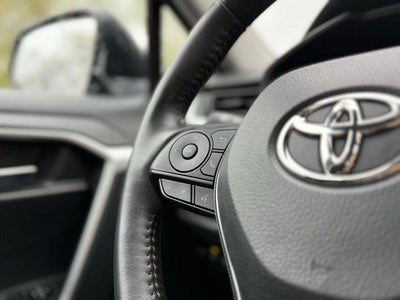 2022 Toyota RAV4 HYBRID Hybrid XLE
