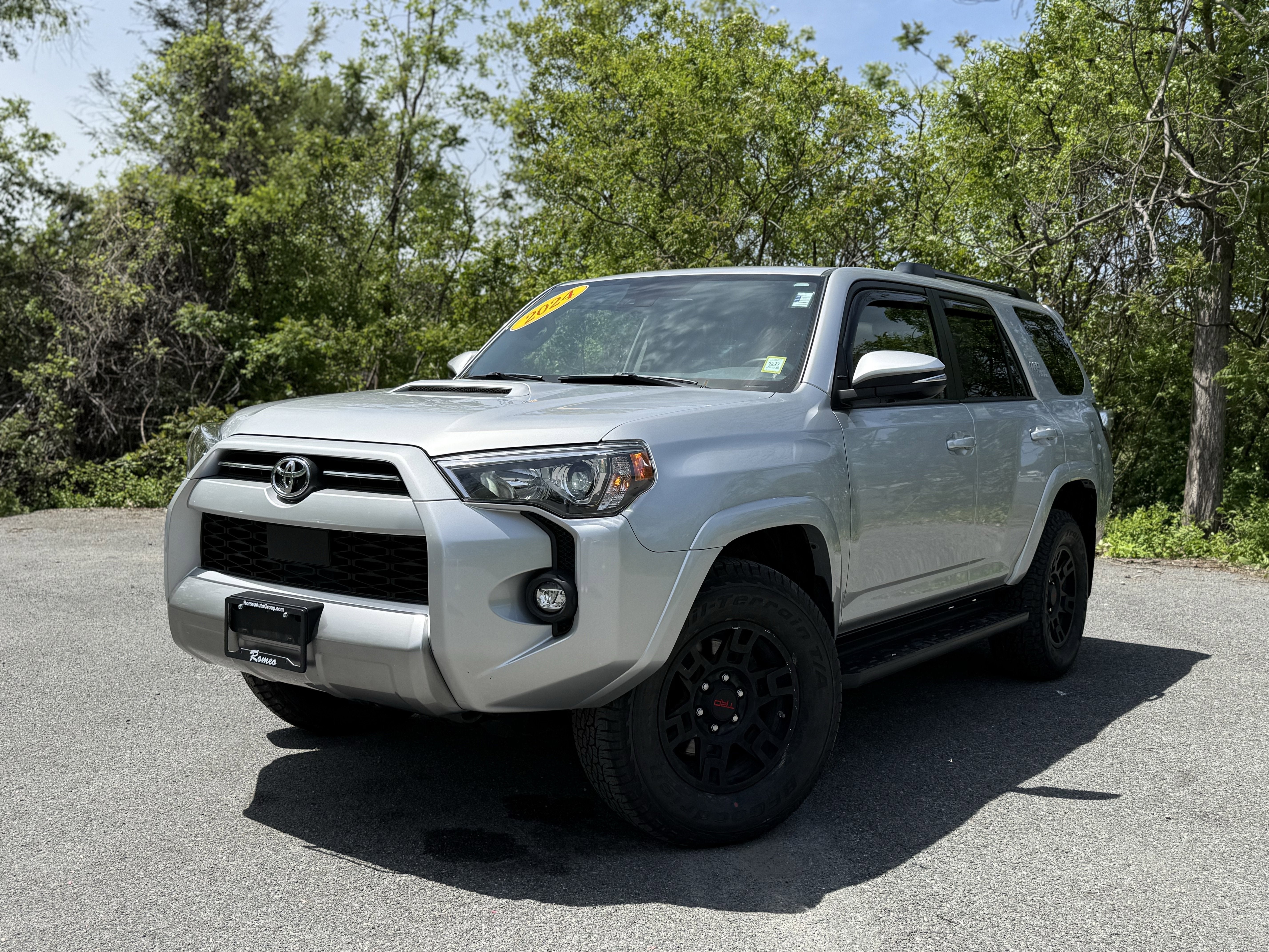 2022 Toyota TACOMA SR SR