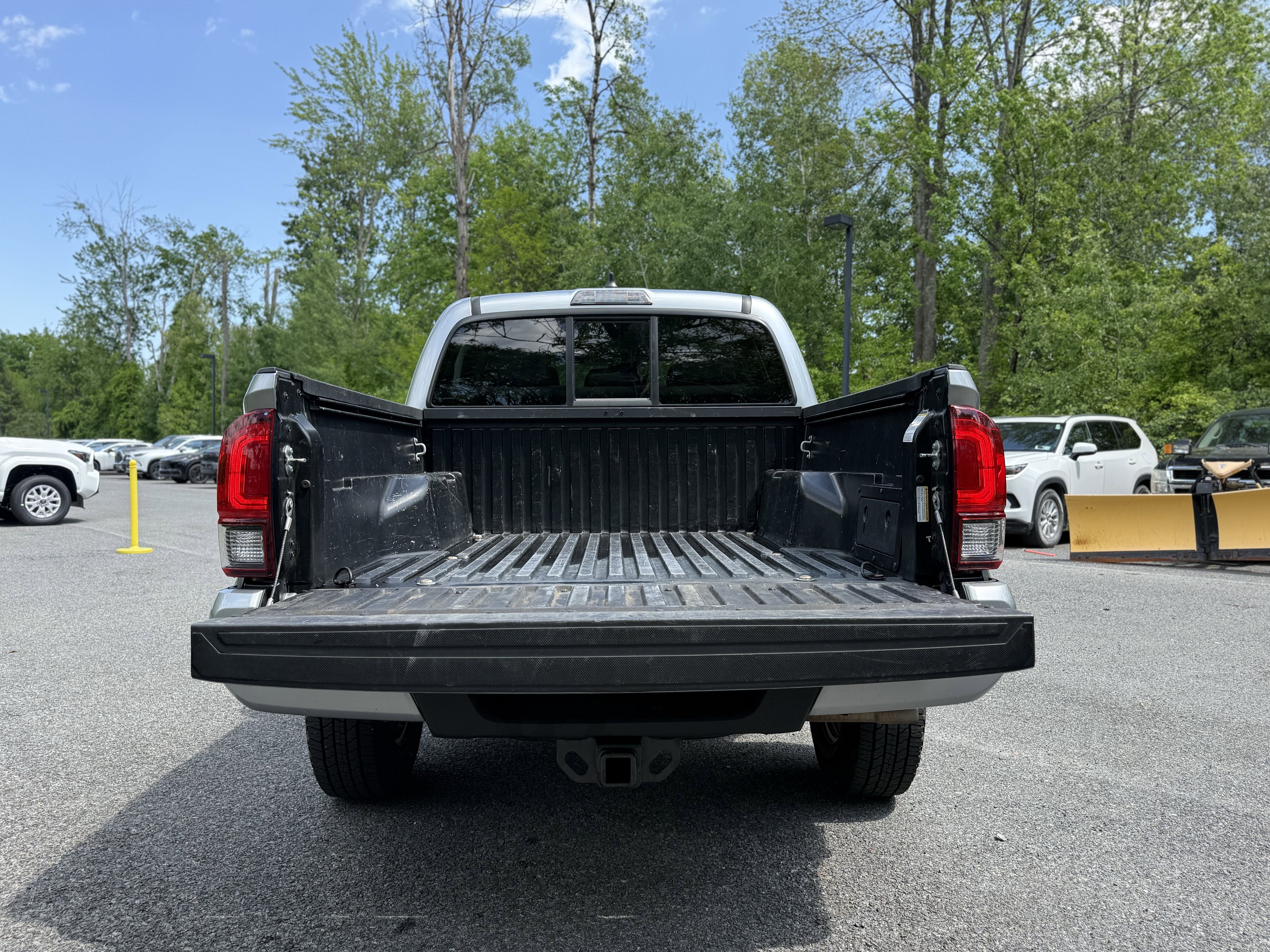 2022 Toyota TACOMA SR SR