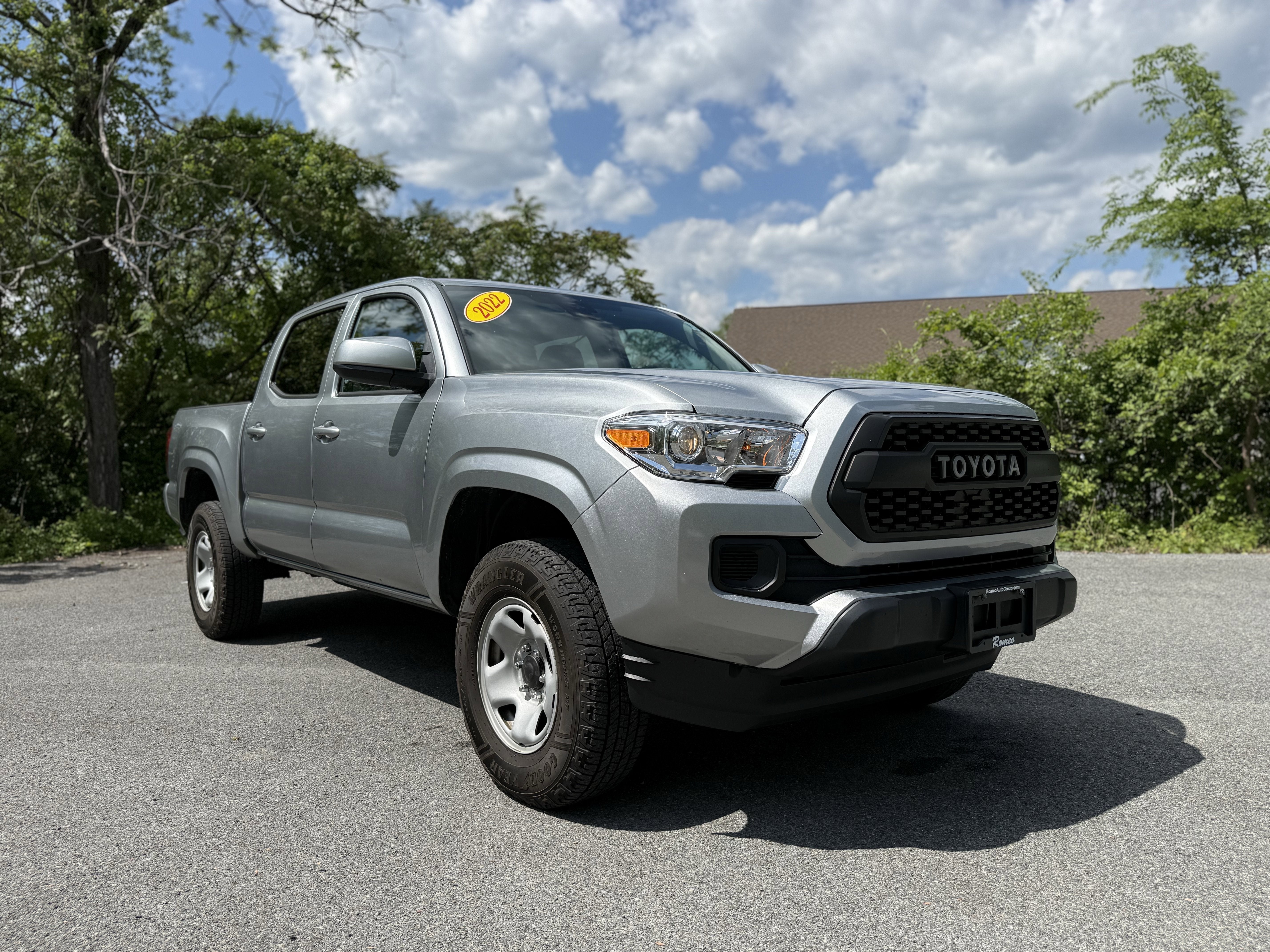 2022 Toyota TACOMA SR SR