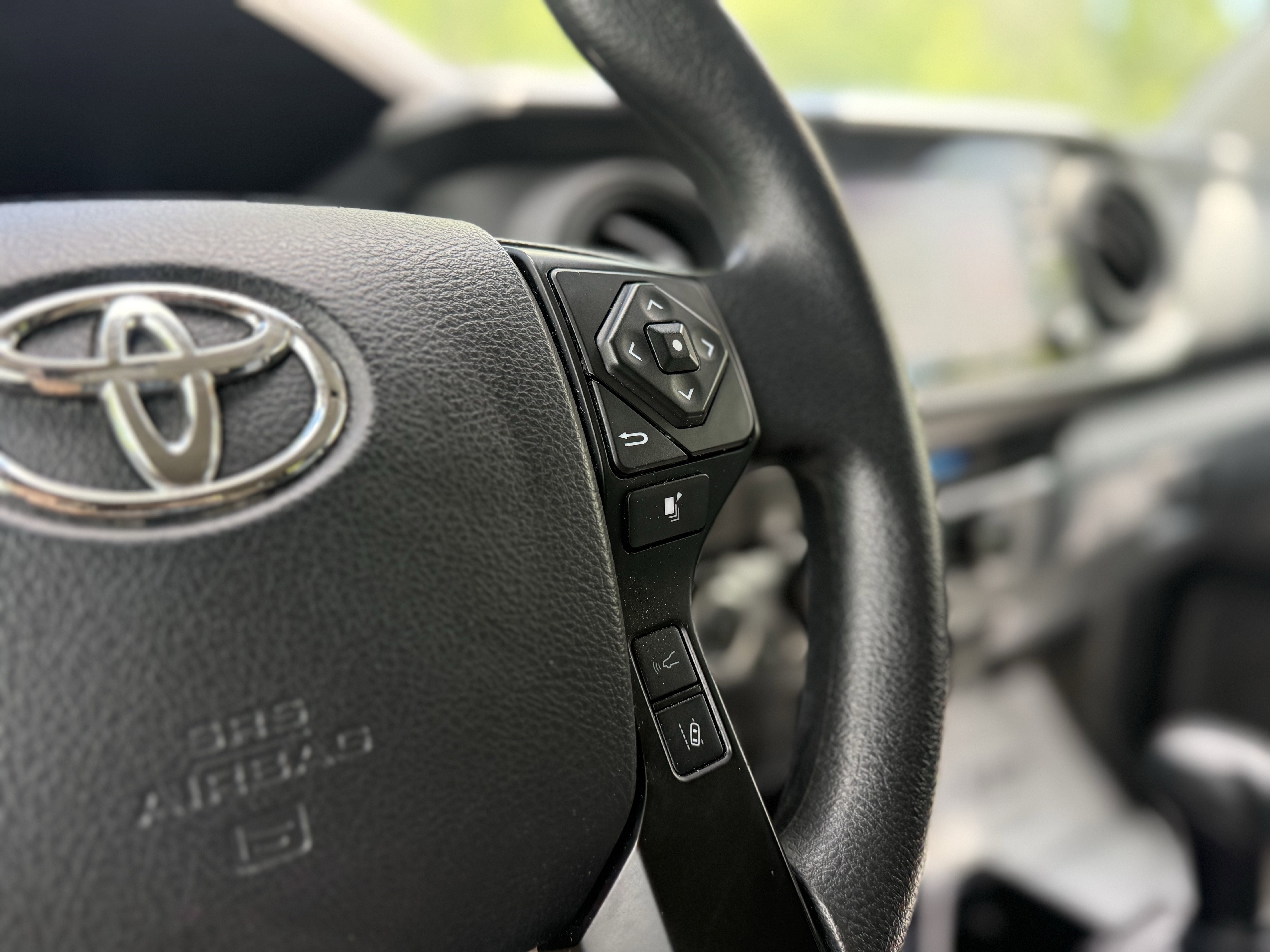 2022 Toyota TACOMA SR SR