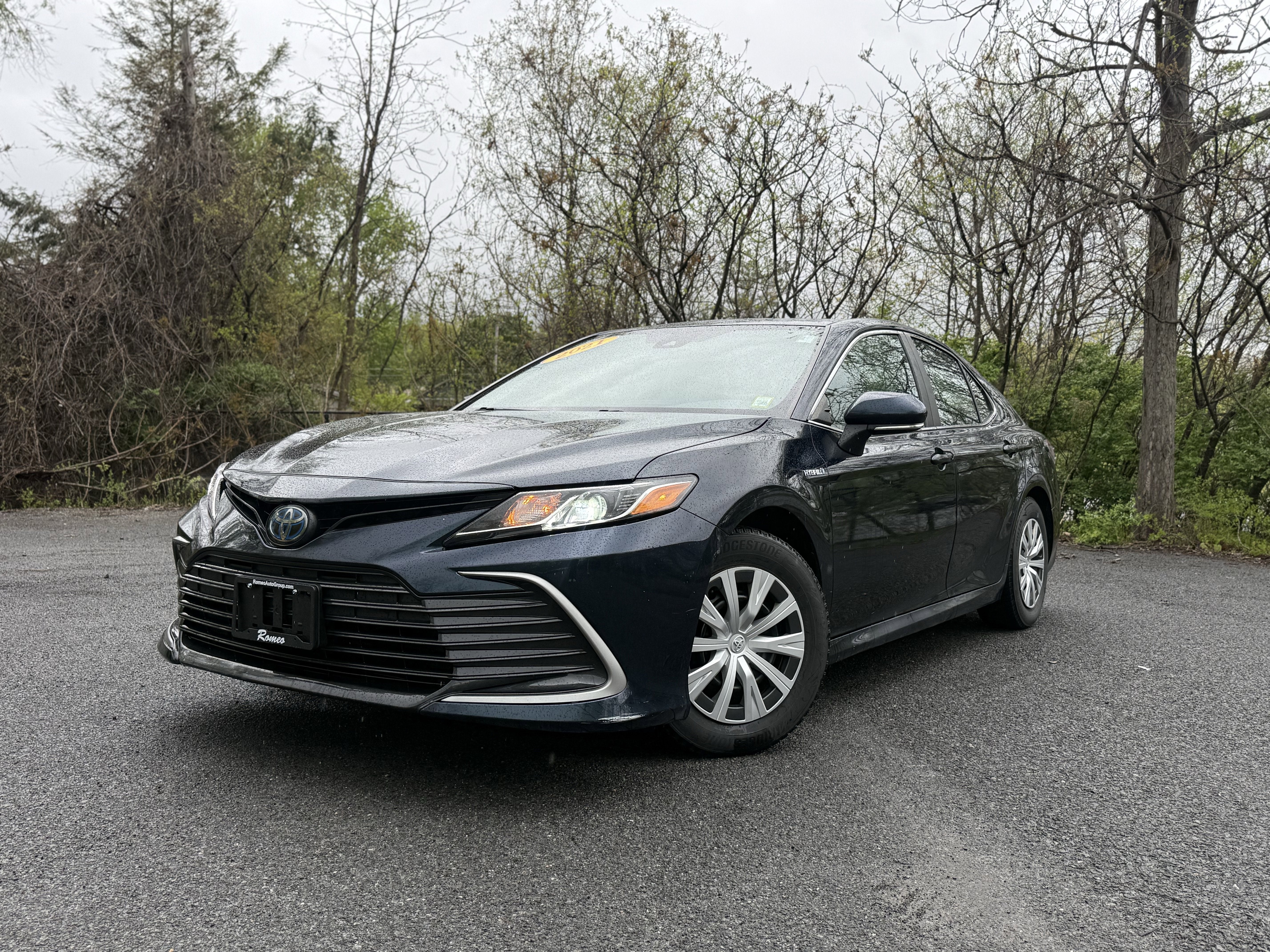 2021 Toyota CAMRY Hybrid LE